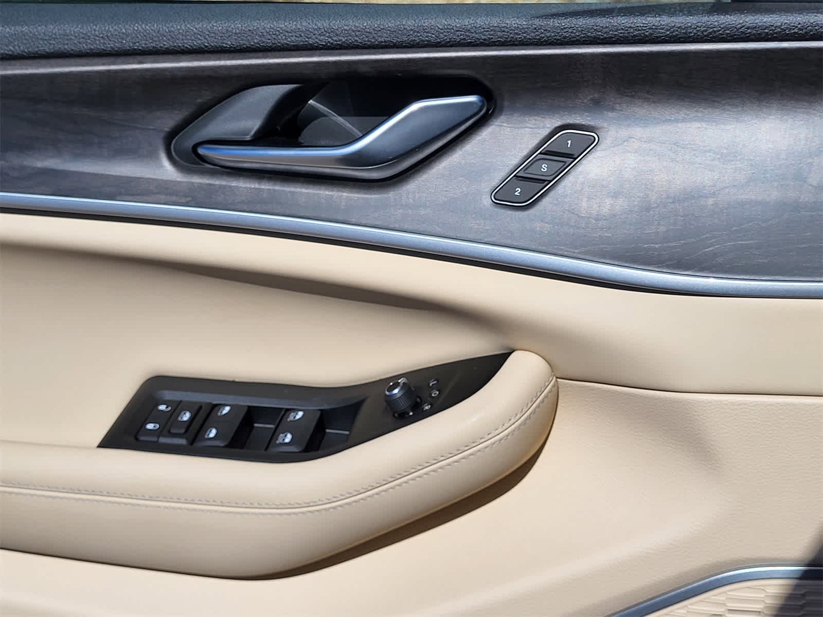 Thumbnail: 2026 Jeep Grand Cherokee - 13