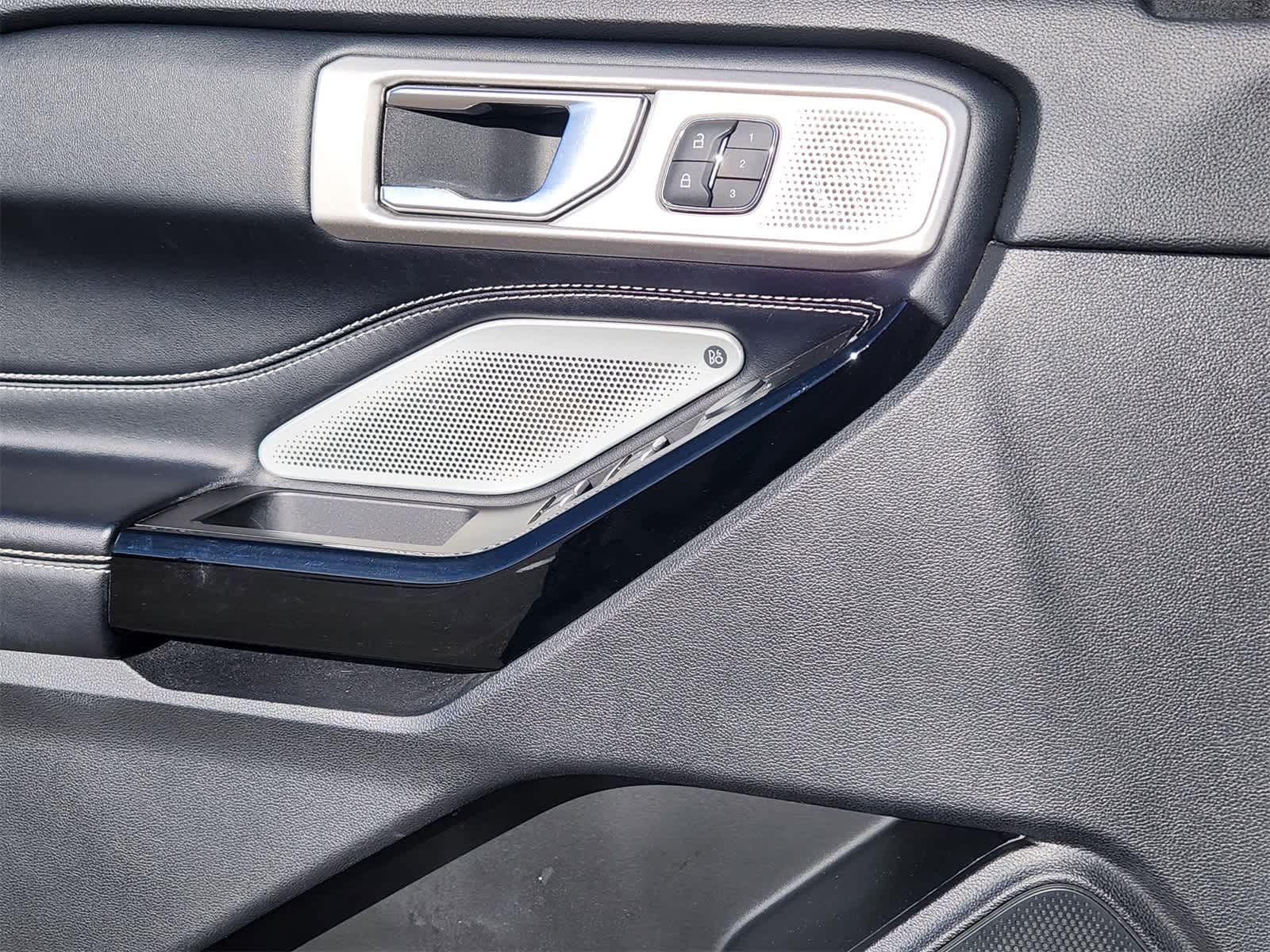 Thumbnail: 2022 Ford Explorer - 11