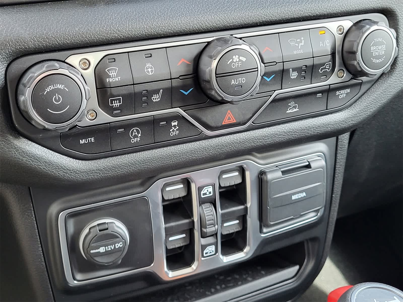 Thumbnail: 2025 Jeep Wrangler - 12