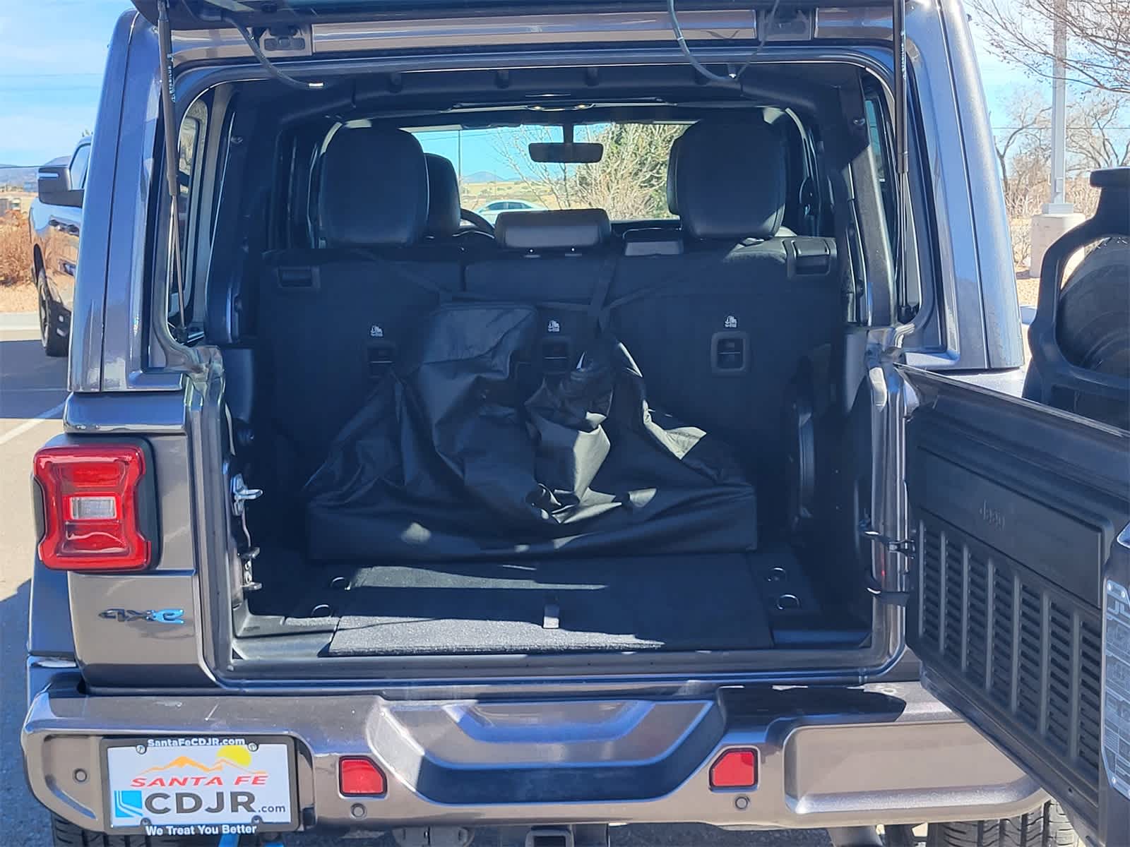 Thumbnail: 2021 Jeep Wrangler - 30