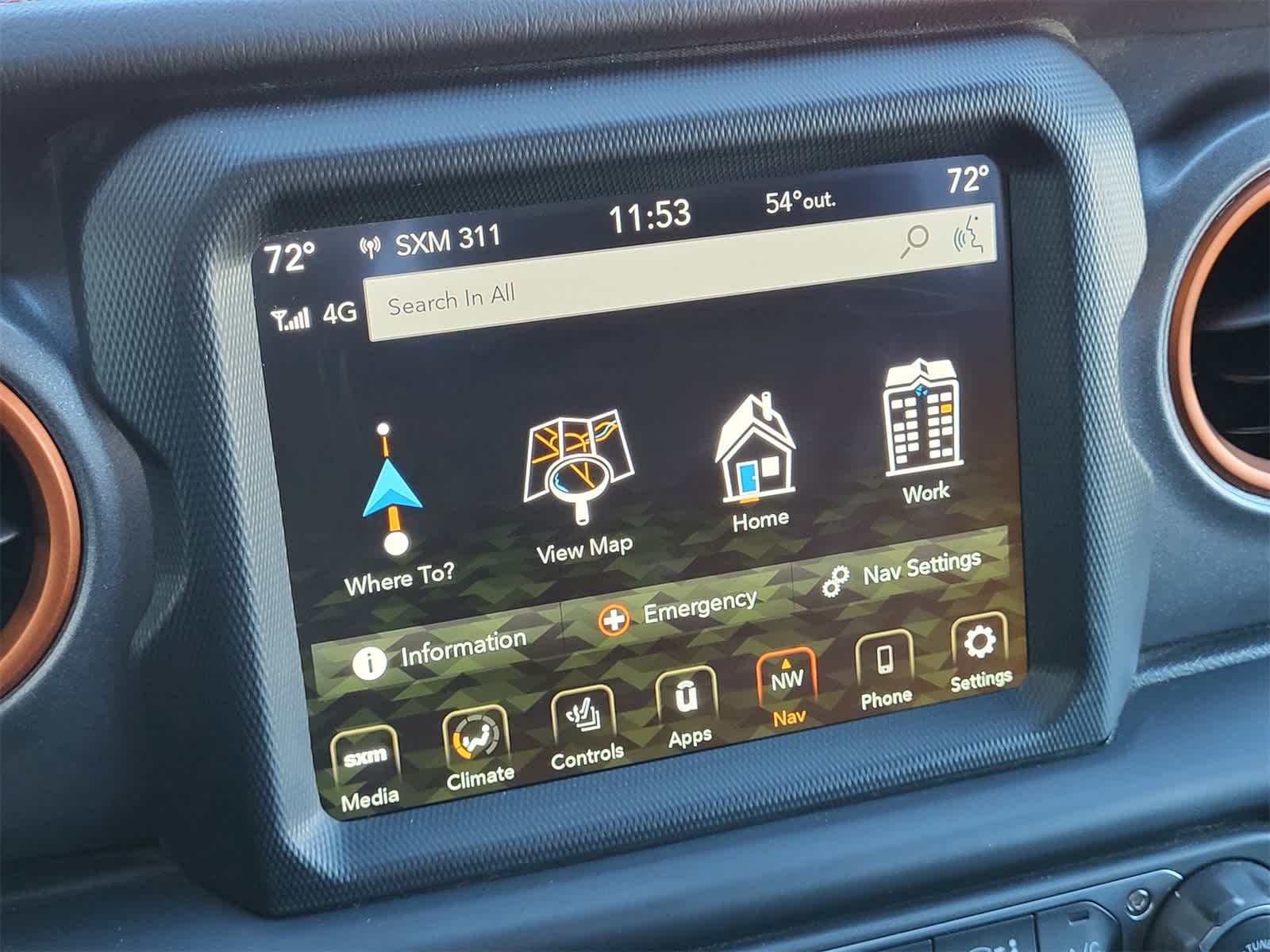 Thumbnail: 2023 Jeep Gladiator - 15