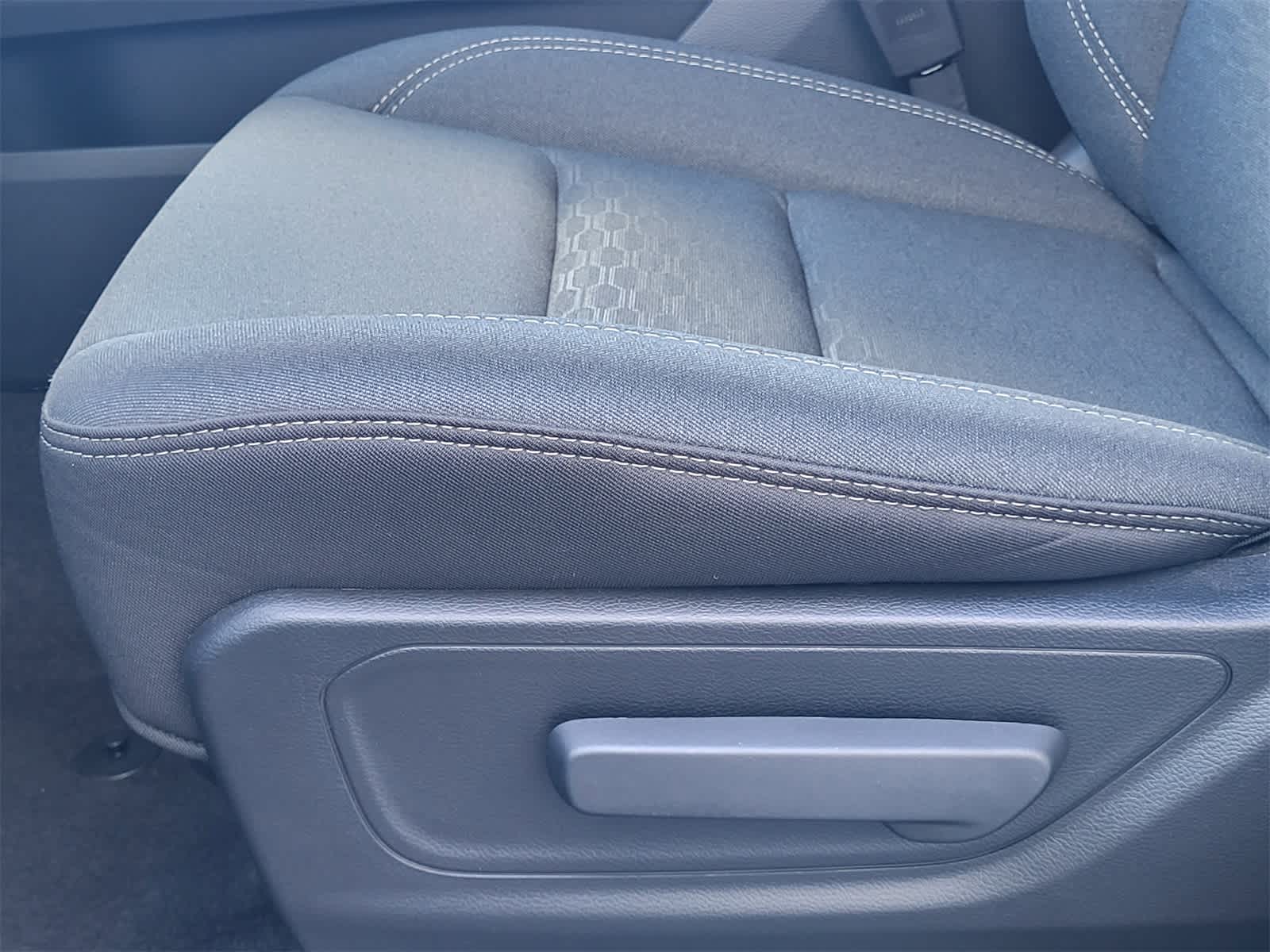 Thumbnail: 2026 RAM 1500 - 18