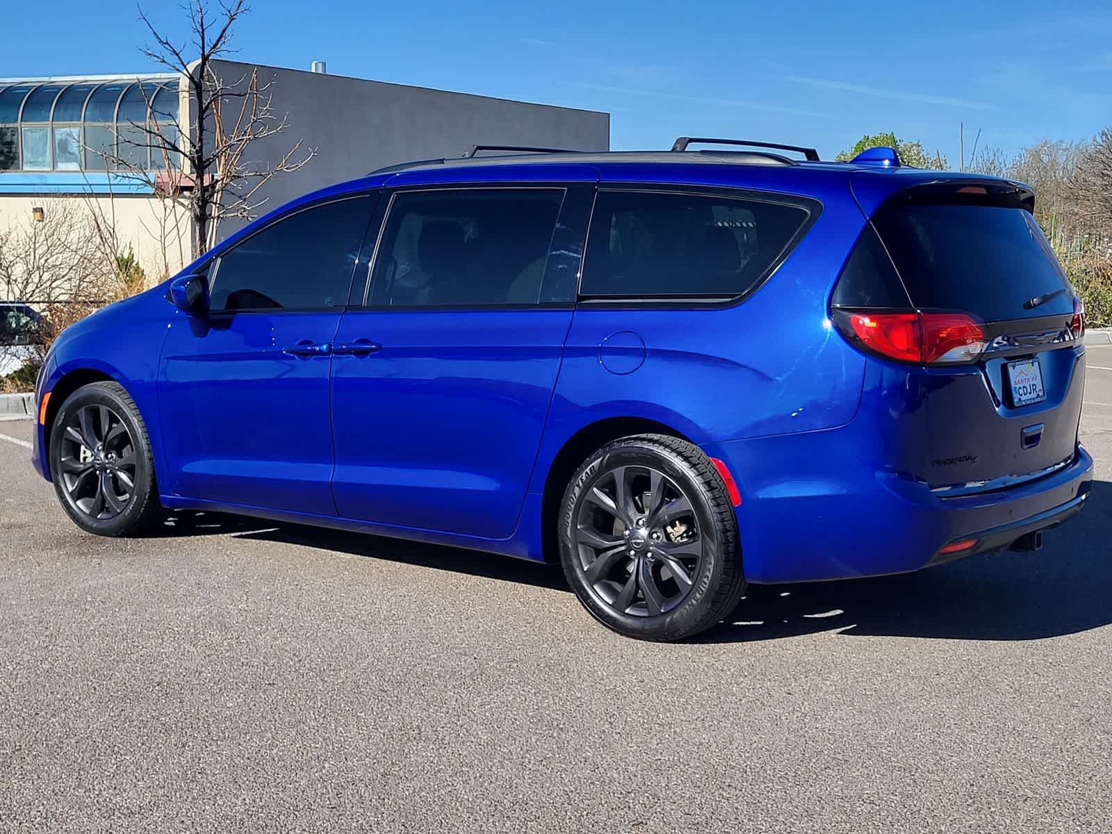 Thumbnail: 2020 Chrysler Pacifica - 7