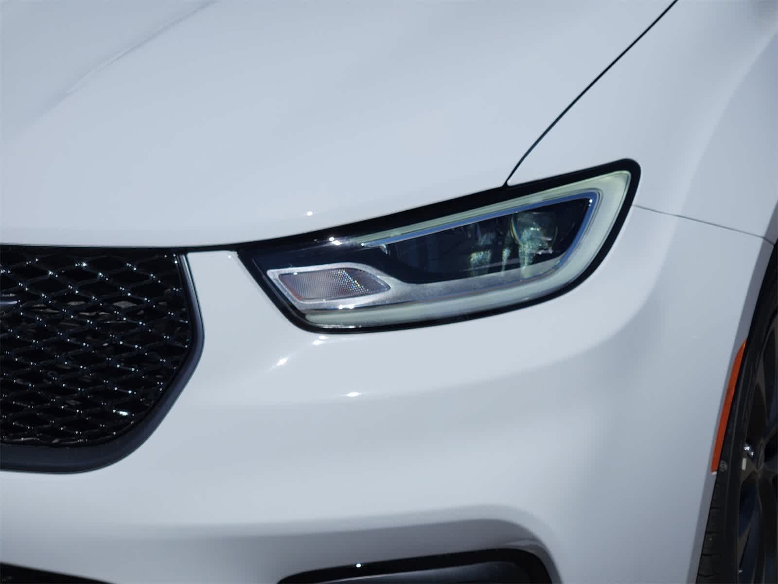 Thumbnail: 2025 Chrysler Pacifica - 8