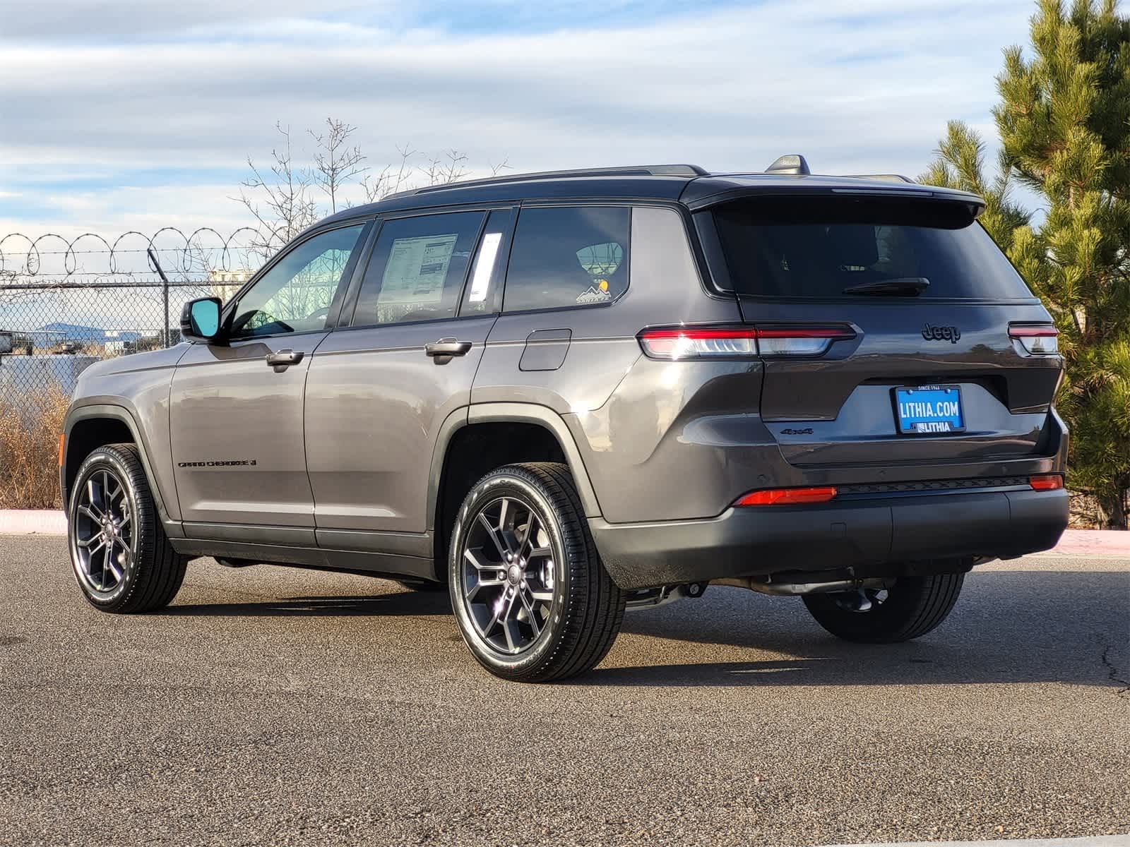Thumbnail: 2025 Jeep Grand Cherokee L - 6