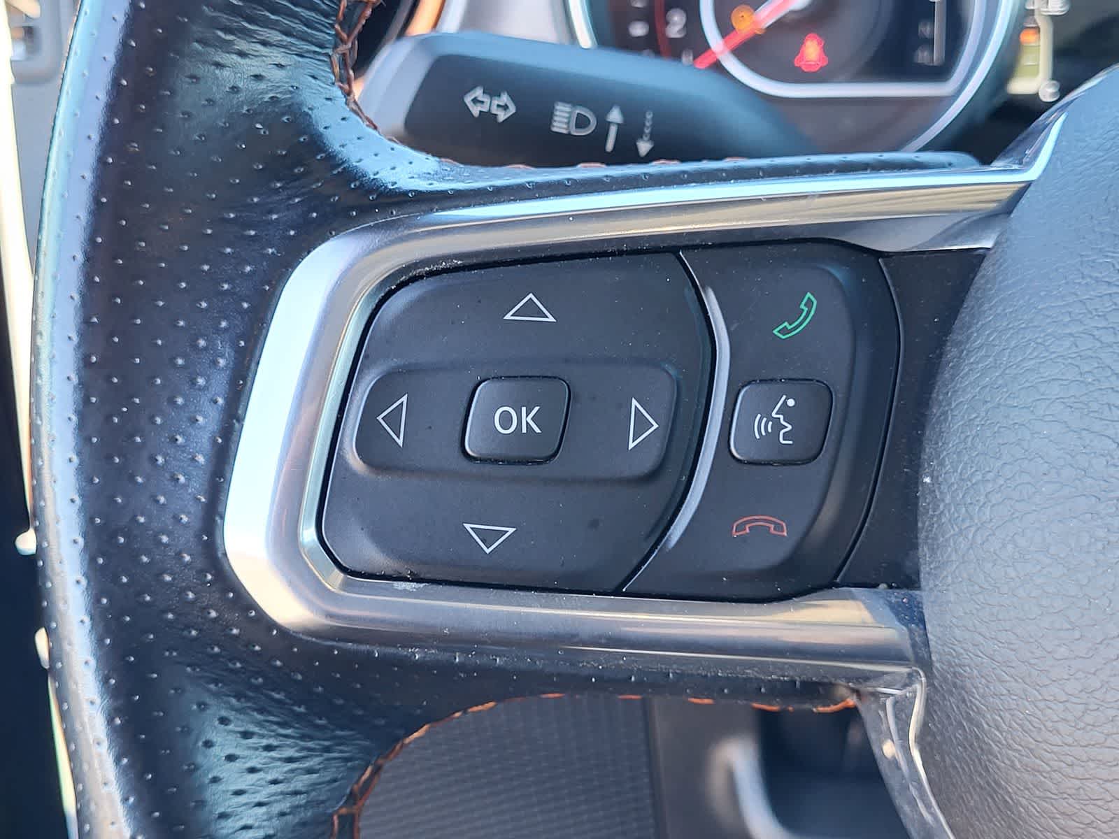 Thumbnail: 2022 Jeep Gladiator - 16