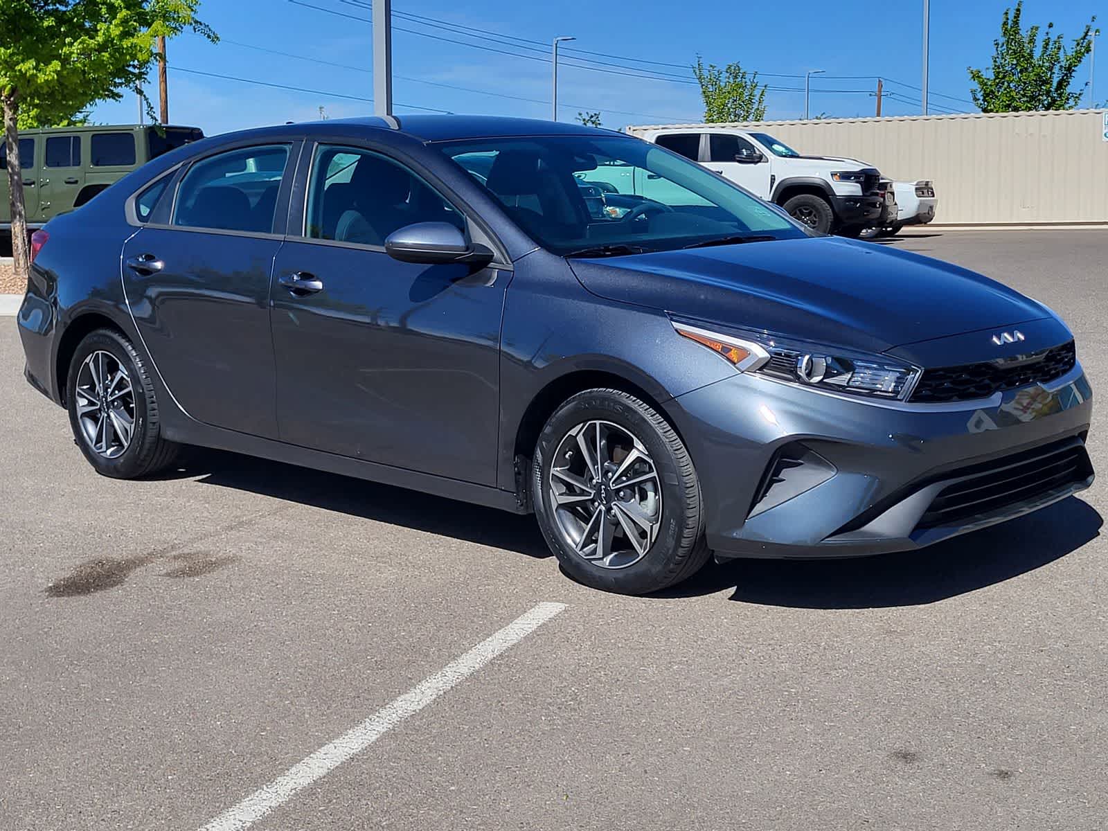 Thumbnail: 2024 Kia Forte - 3