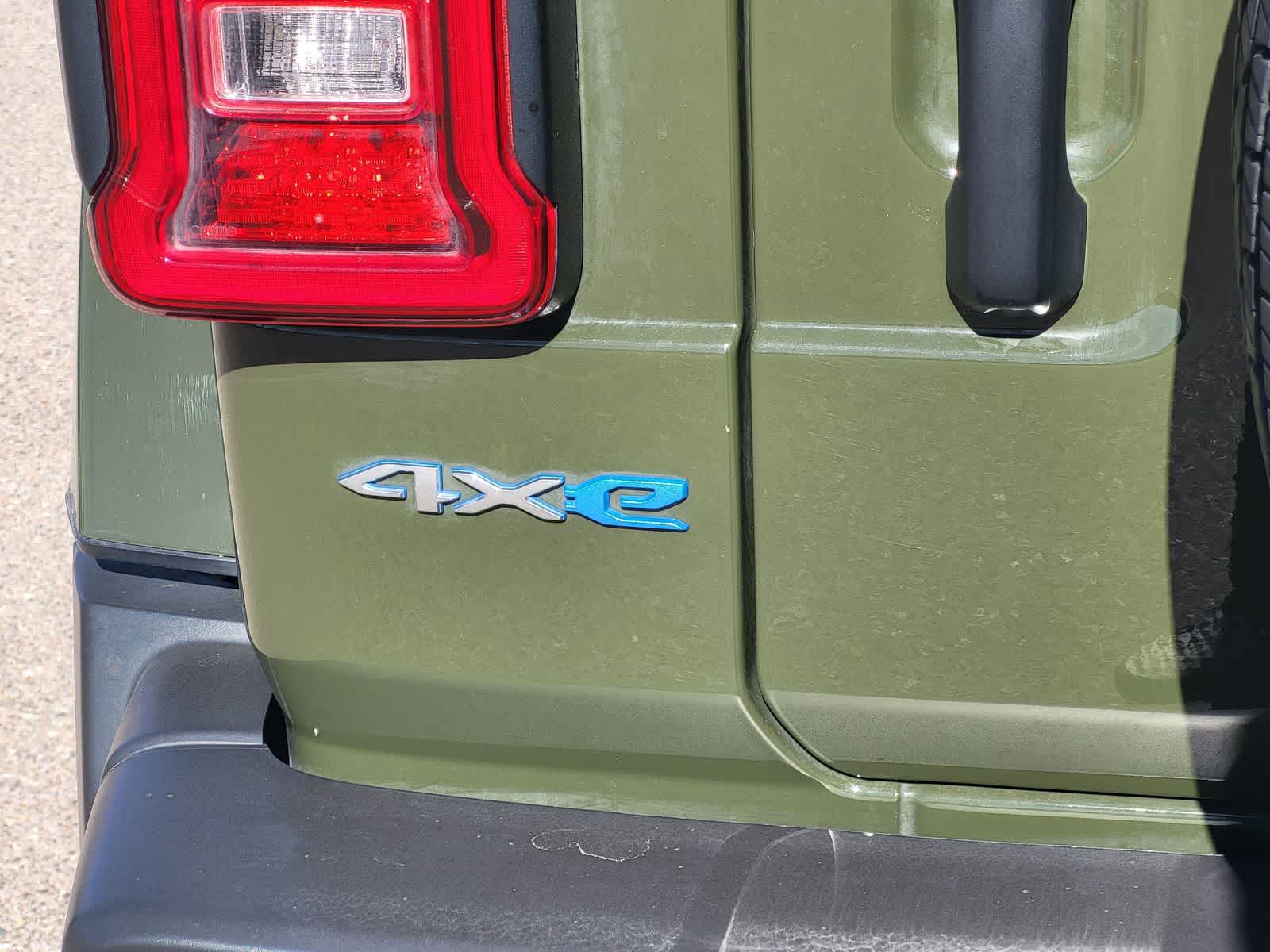 Thumbnail: 2022 Jeep Wrangler - 13