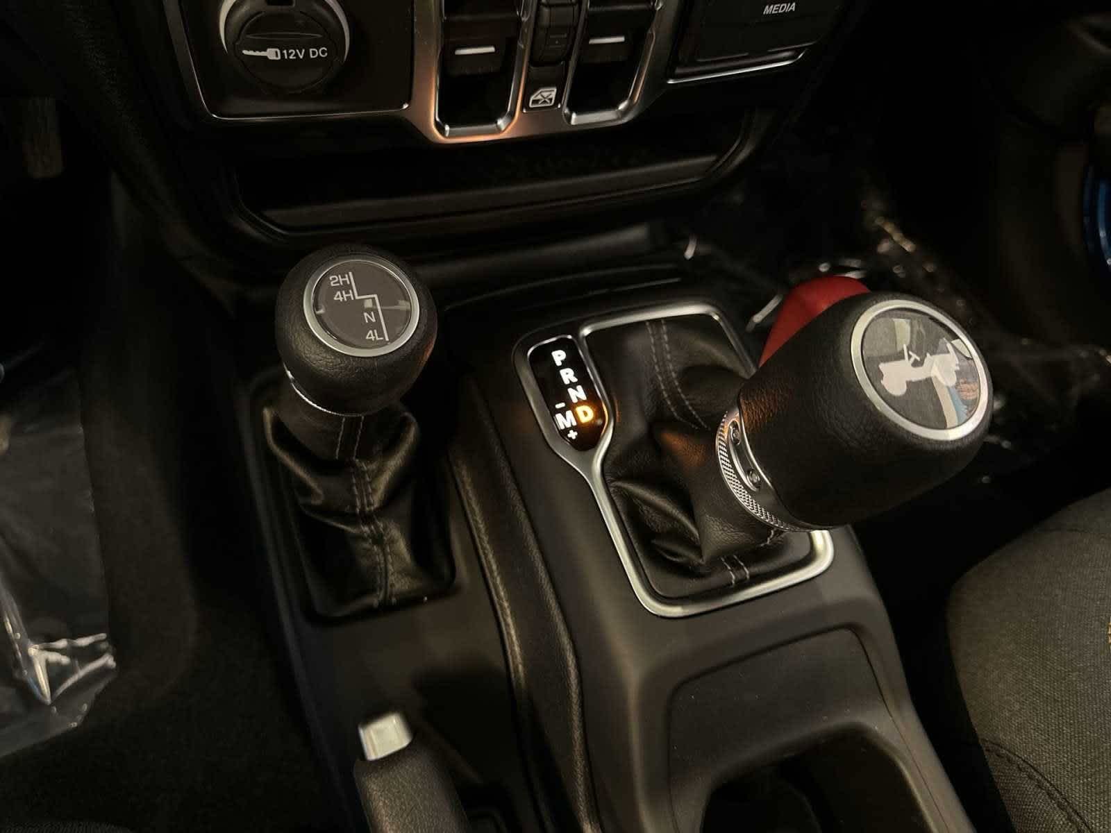 Thumbnail: 2024 Jeep Wrangler - 27