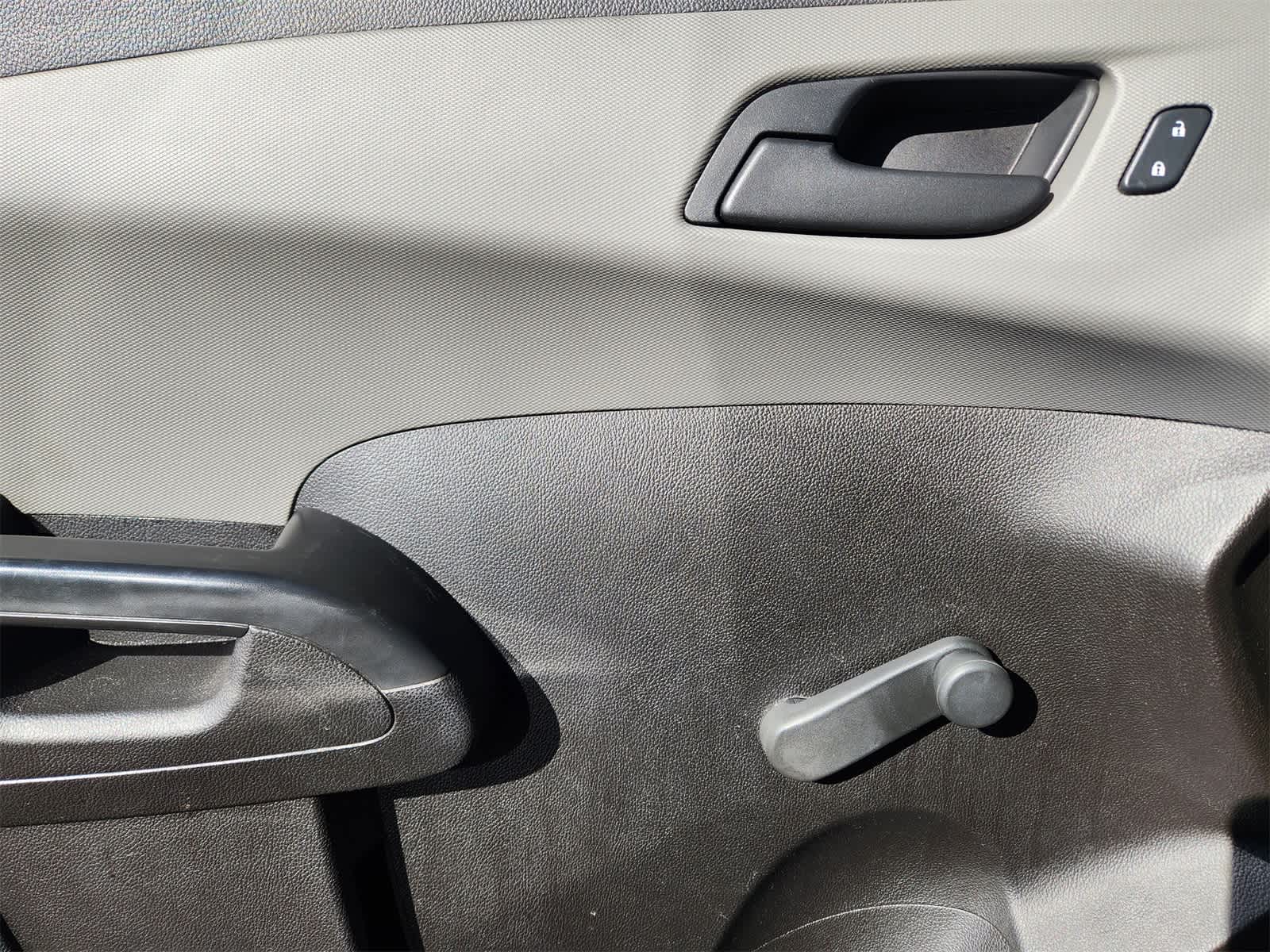 Thumbnail: 2017 Chevrolet Sonic - 12