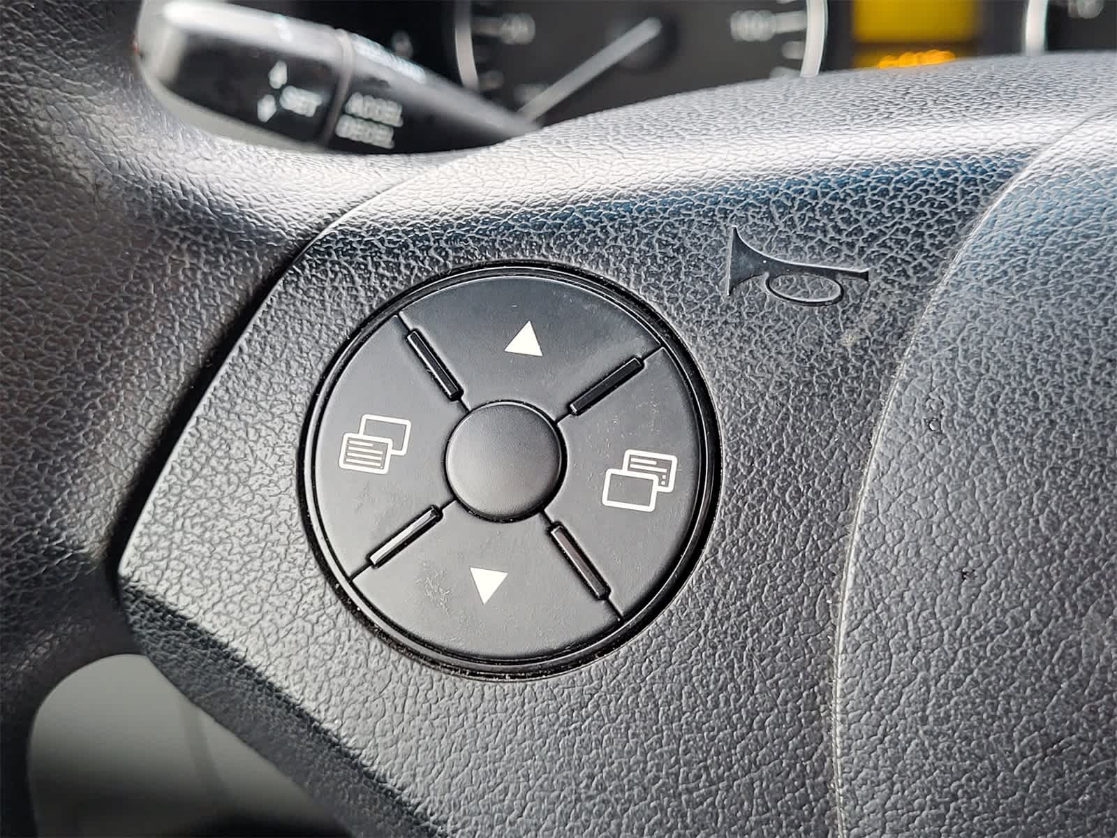 Thumbnail: 2015 Mercedes-Benz Sprinter - 18