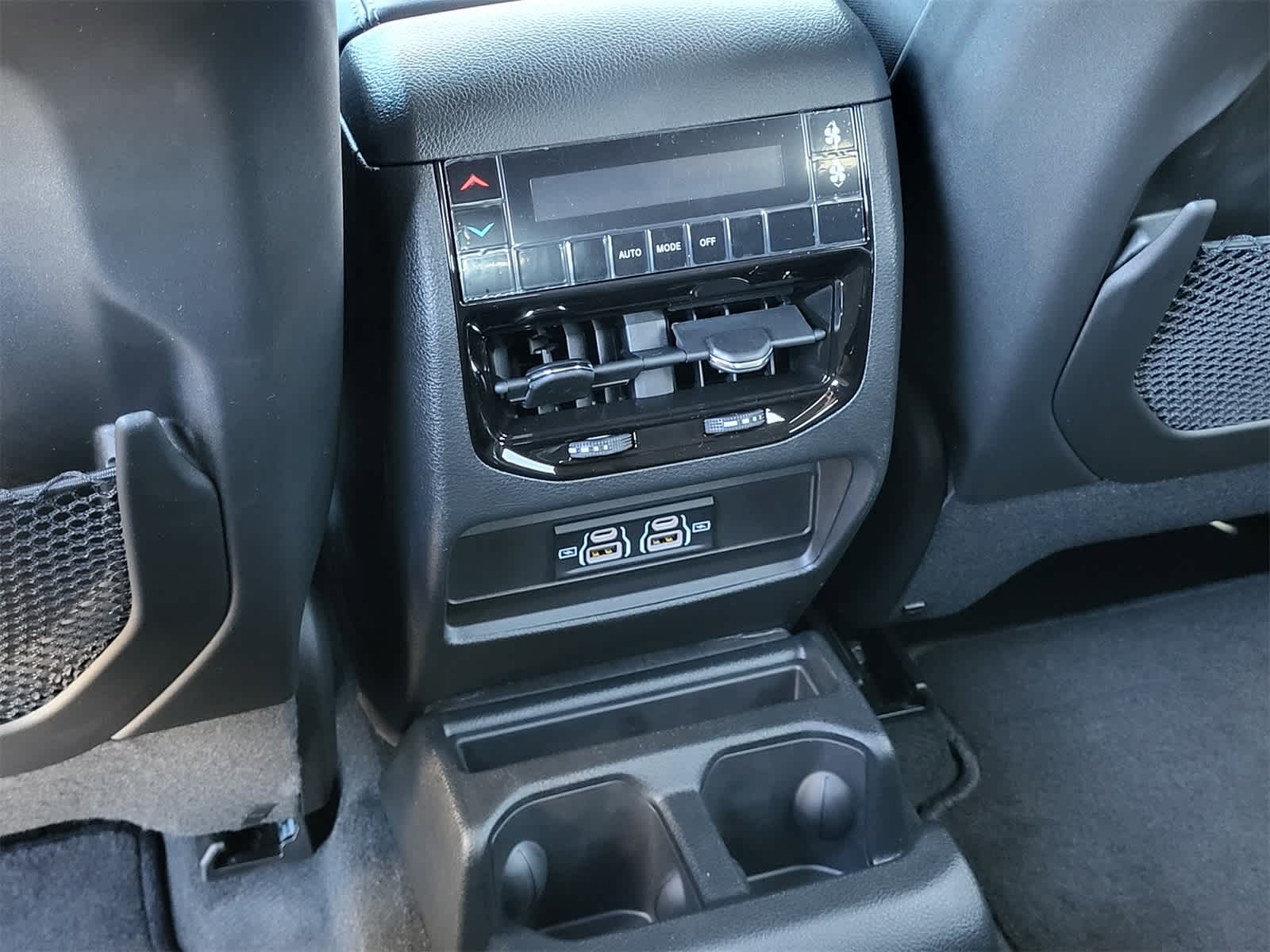 Thumbnail: 2025 Jeep Grand Cherokee L - 20