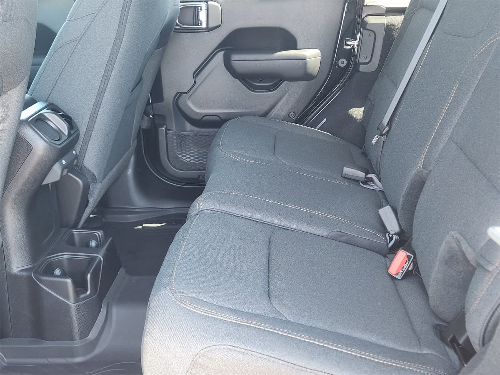 Thumbnail: 2025 Jeep Wrangler - 25