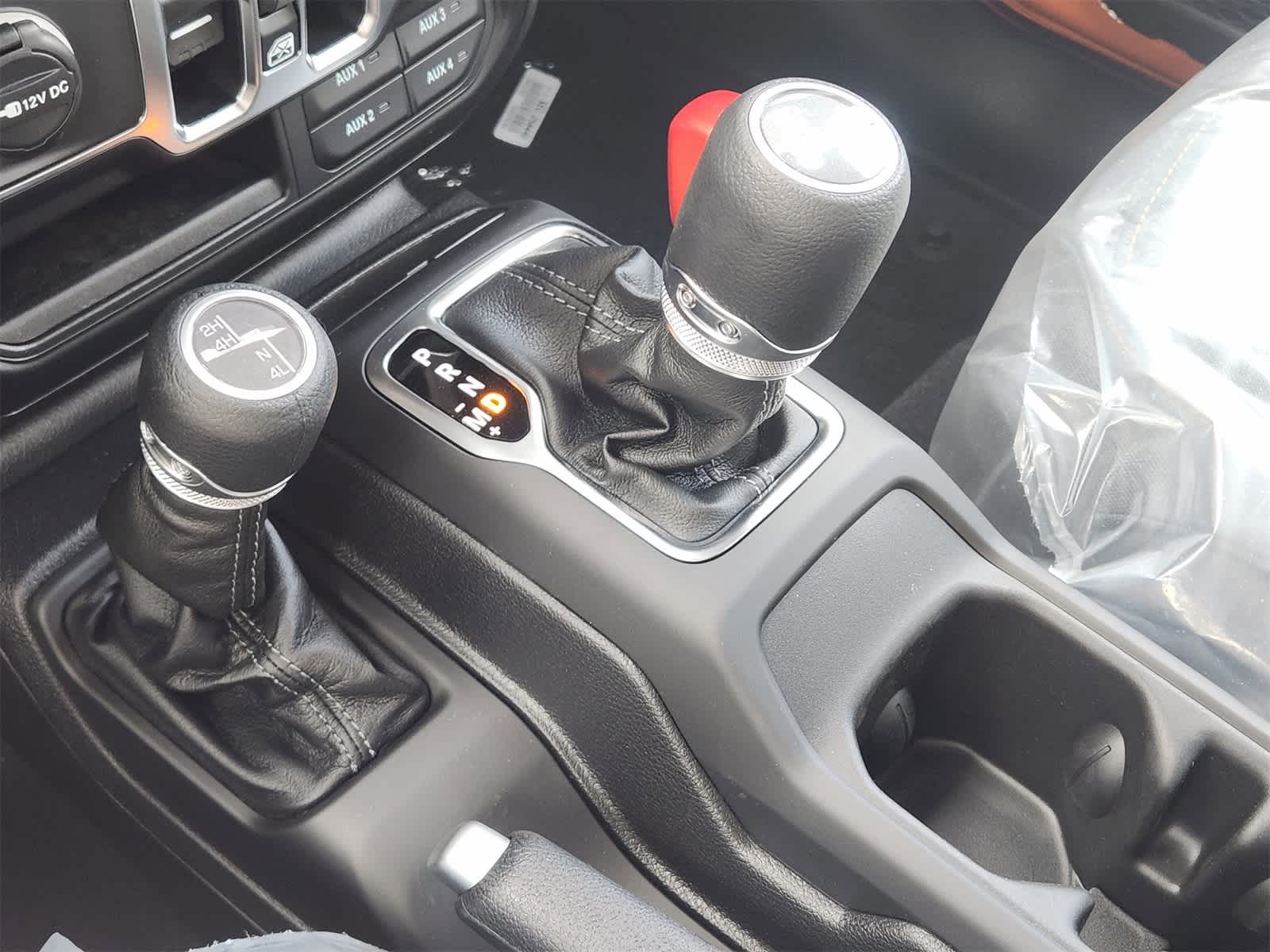 Thumbnail: 2025 Jeep Wrangler - 17