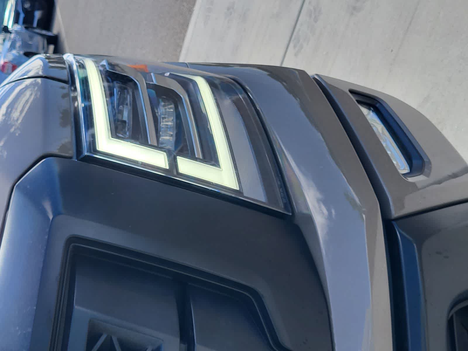 Thumbnail: 2021 Nissan Titan - 7