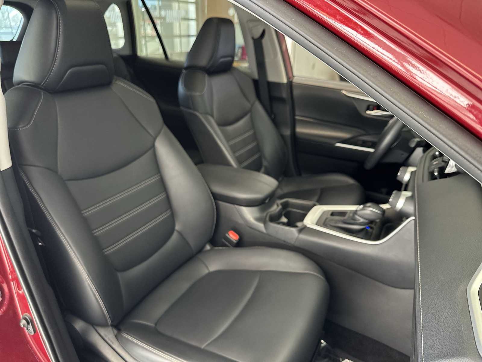 Thumbnail: 2020 Toyota RAV4 - 20