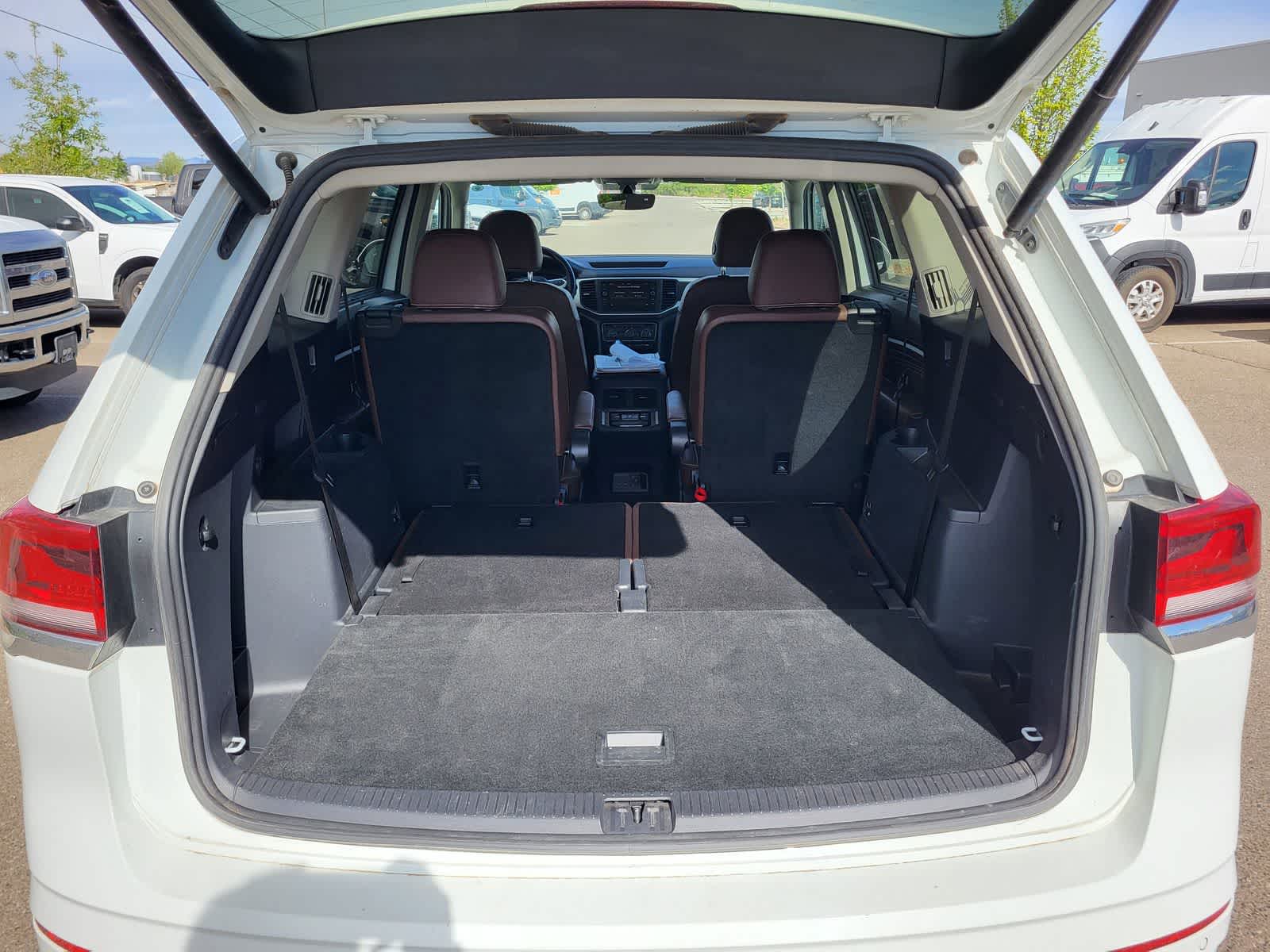 Thumbnail: 2021 Volkswagen Atlas - 30