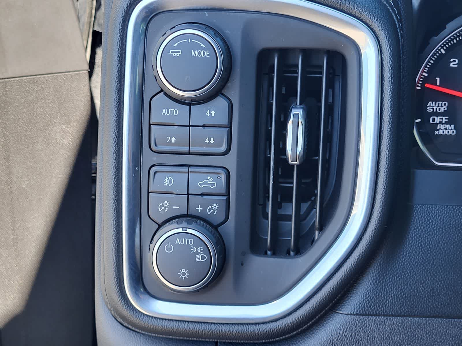 Thumbnail: 2021 Chevrolet Silverado 1500 - 16