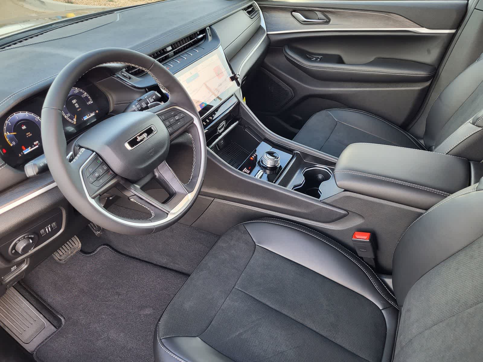 Thumbnail: 2026 Jeep Grand Cherokee - 9