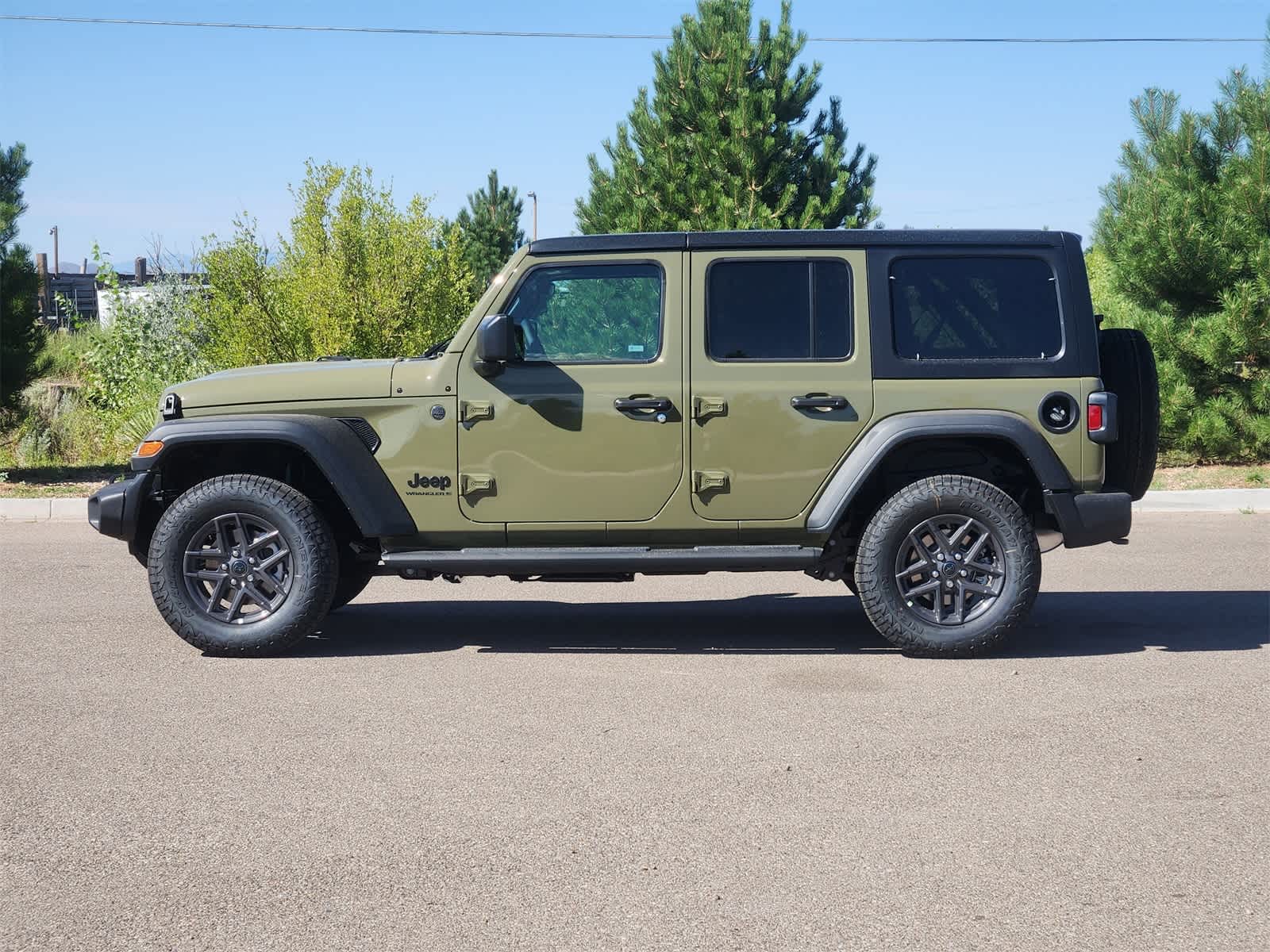 Thumbnail: 2025 Jeep Wrangler - 4