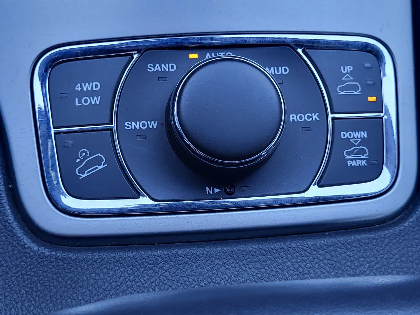 Thumbnail: 2018 Jeep Grand Cherokee - 22