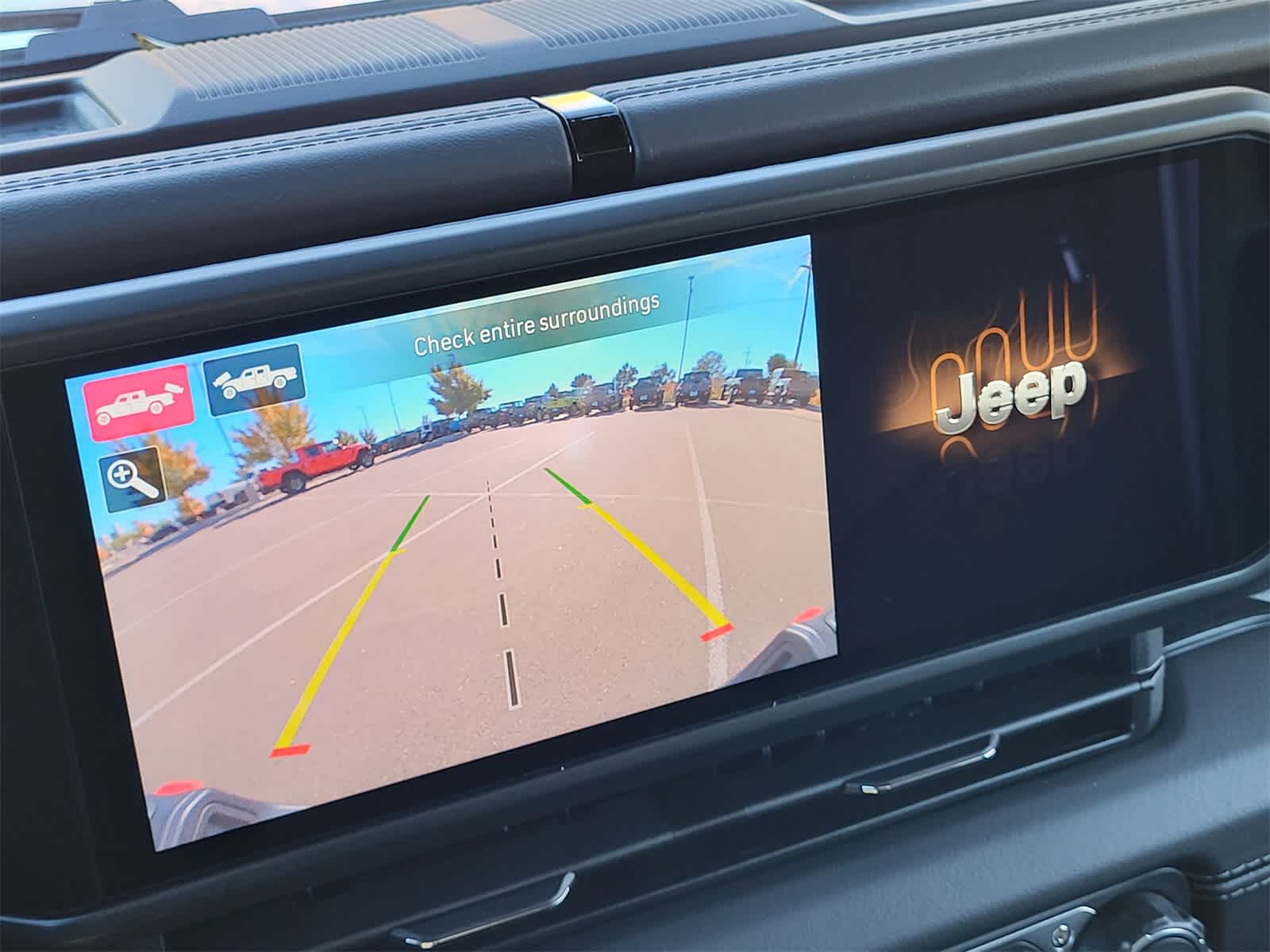 Thumbnail: 2025 Jeep Gladiator - 11