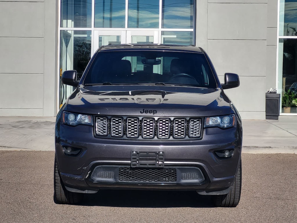 Used 2017 Jeep Grand Cherokee Laredo 4x4 SUV