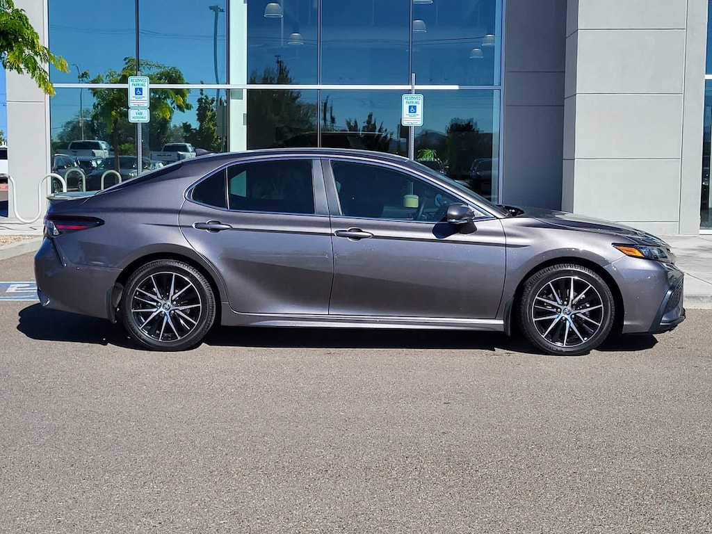 Used 2024 Toyota Camry SE Sedan