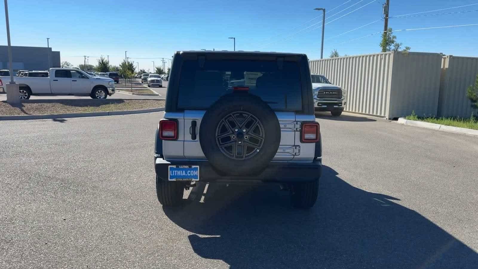 Thumbnail: 2024 Jeep Wrangler - 9