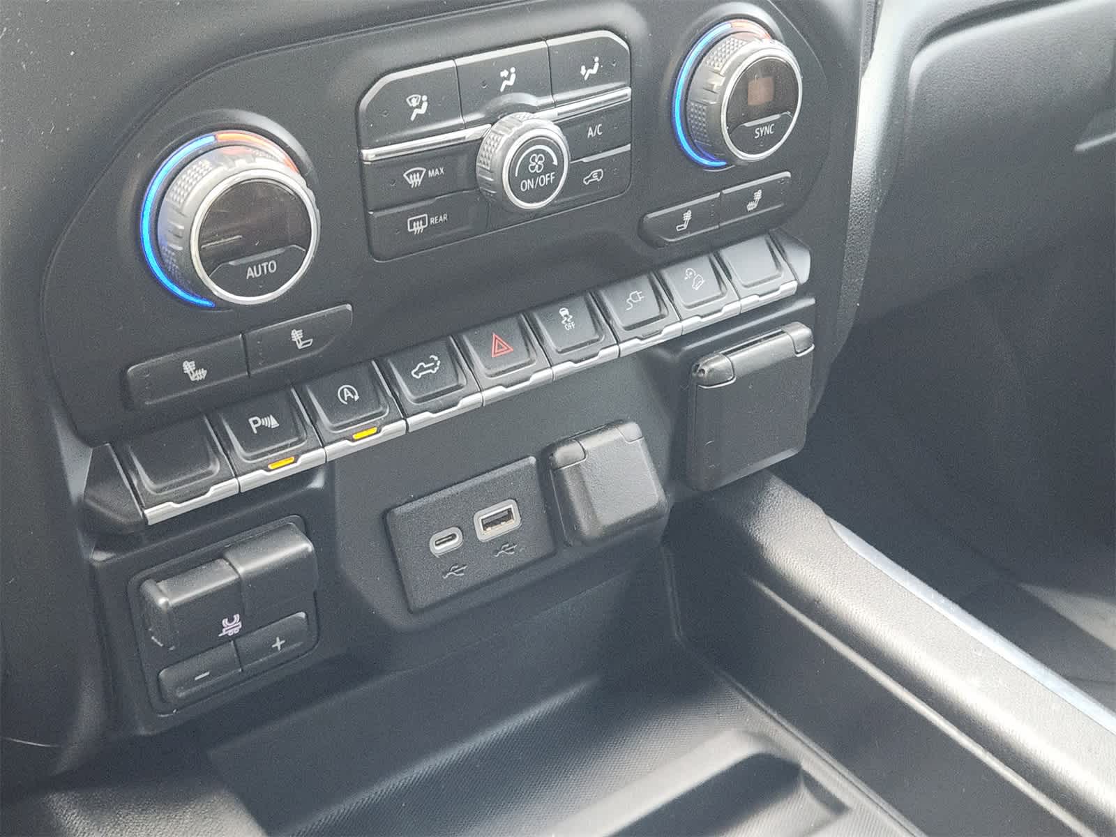 Thumbnail: 2019 Chevrolet Silverado 1500 - 20