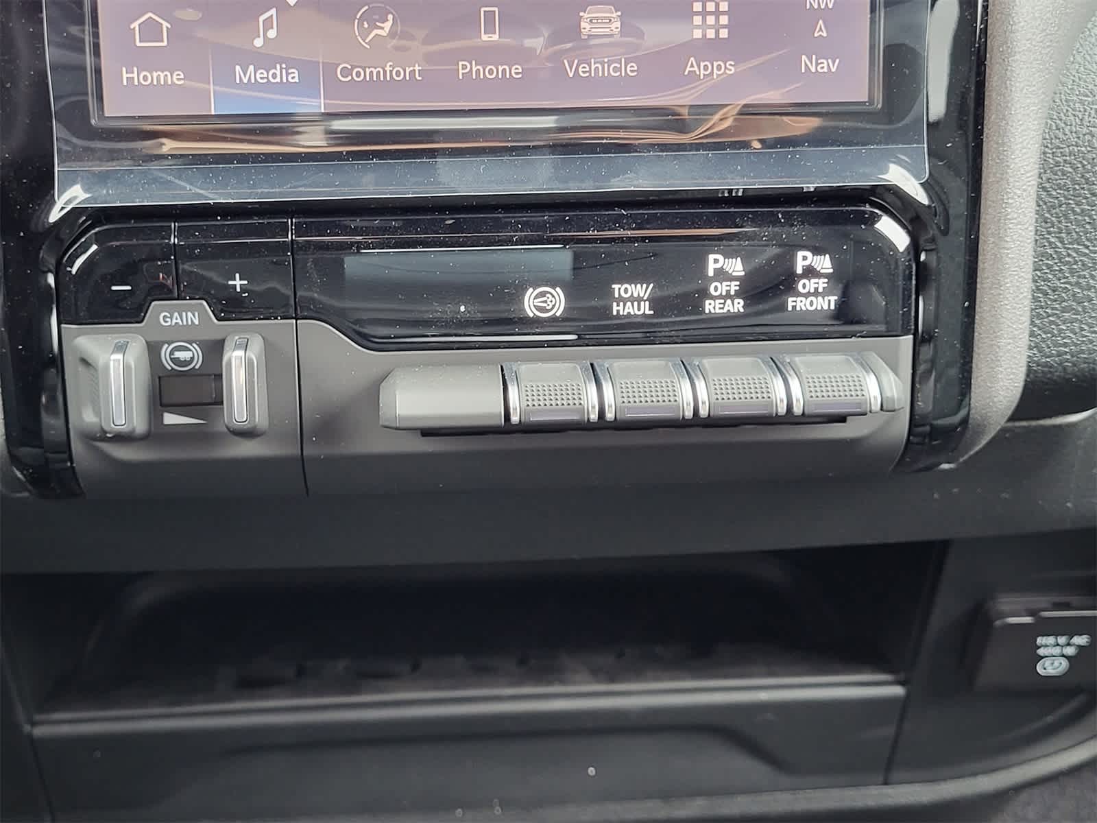 Thumbnail: 2026 RAM 3500 - 18