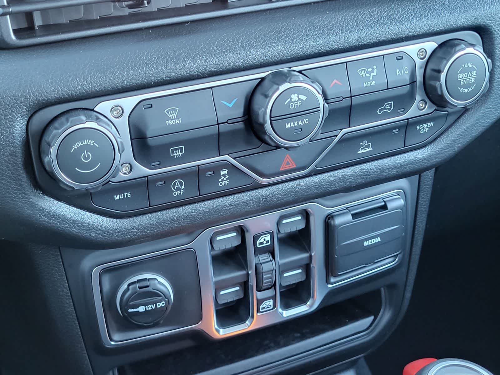 Thumbnail: 2026 Jeep Gladiator - 12