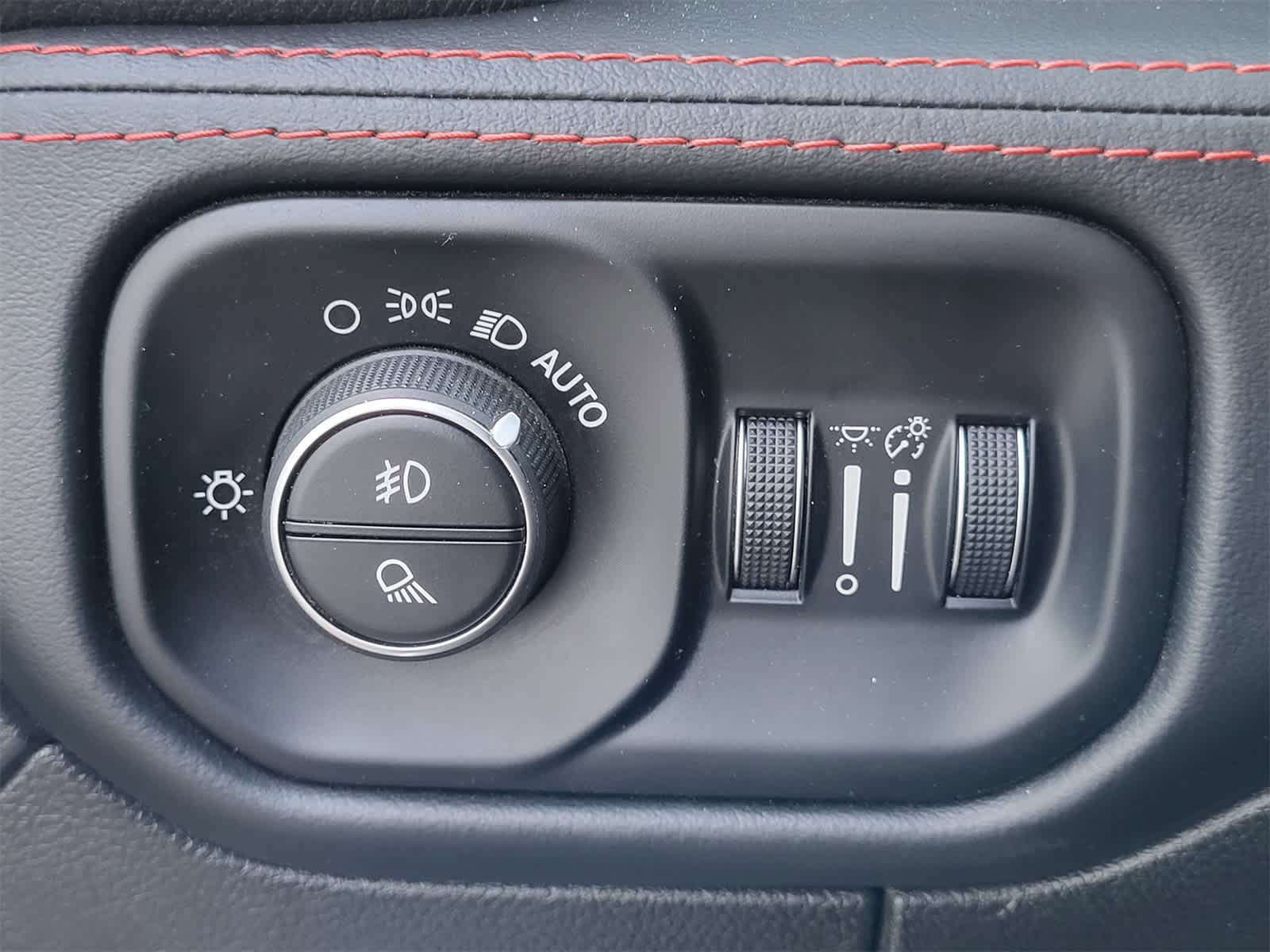 Thumbnail: 2021 RAM 1500 - 21