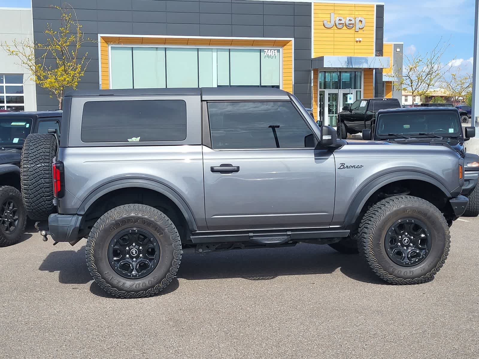 Thumbnail: 2022 Ford Bronco - 4