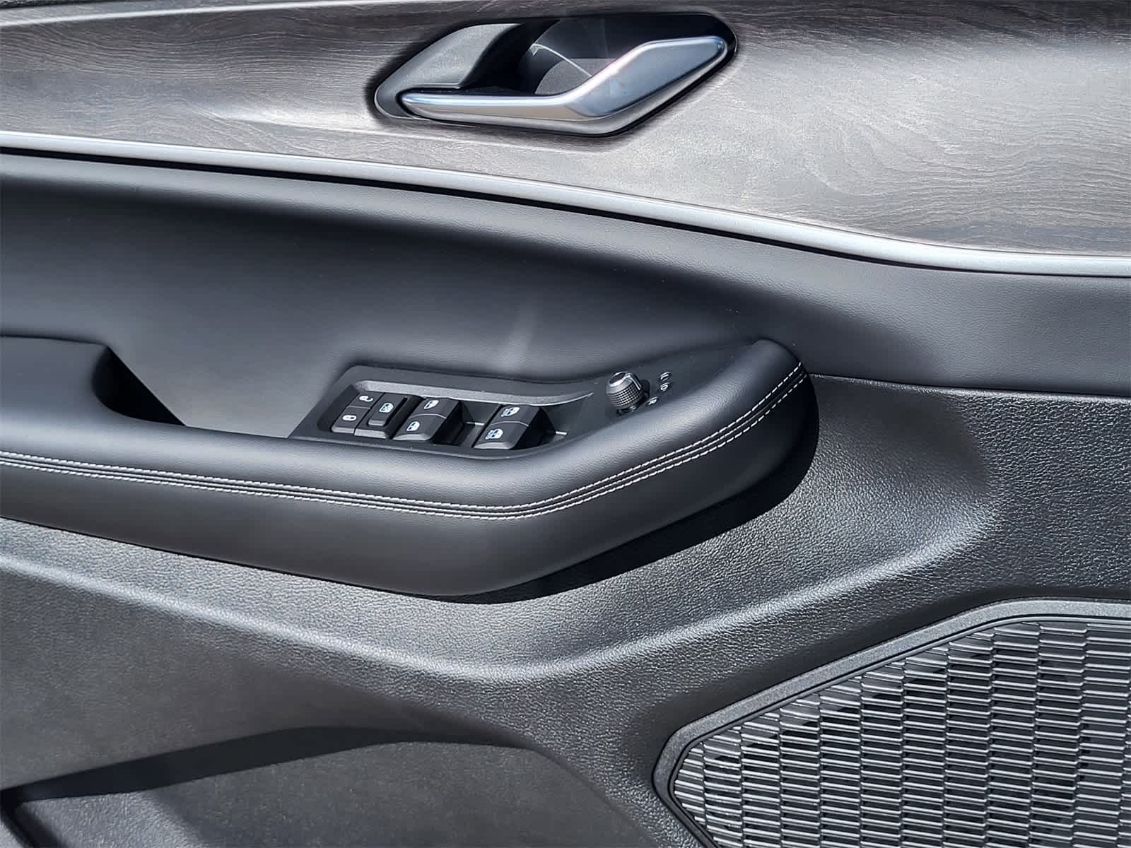 Thumbnail: 2026 Jeep Grand Cherokee - 13