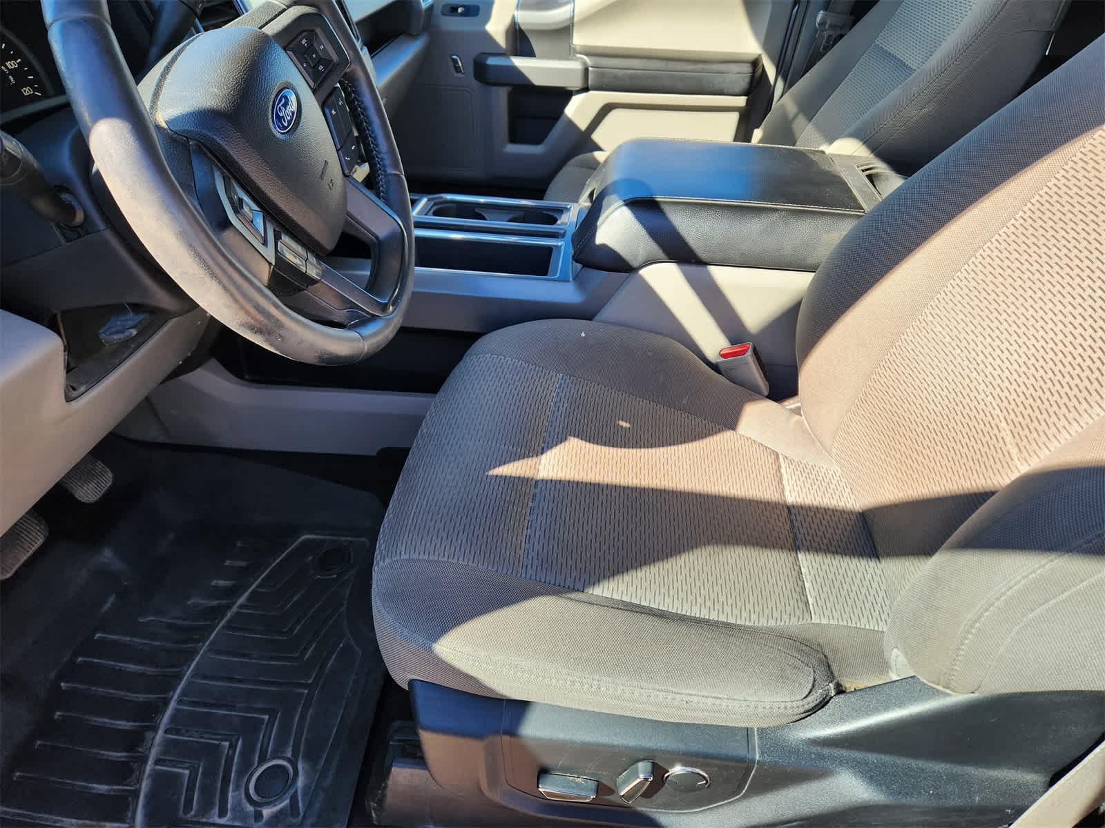 Thumbnail: 2017 Ford F-150 - 13