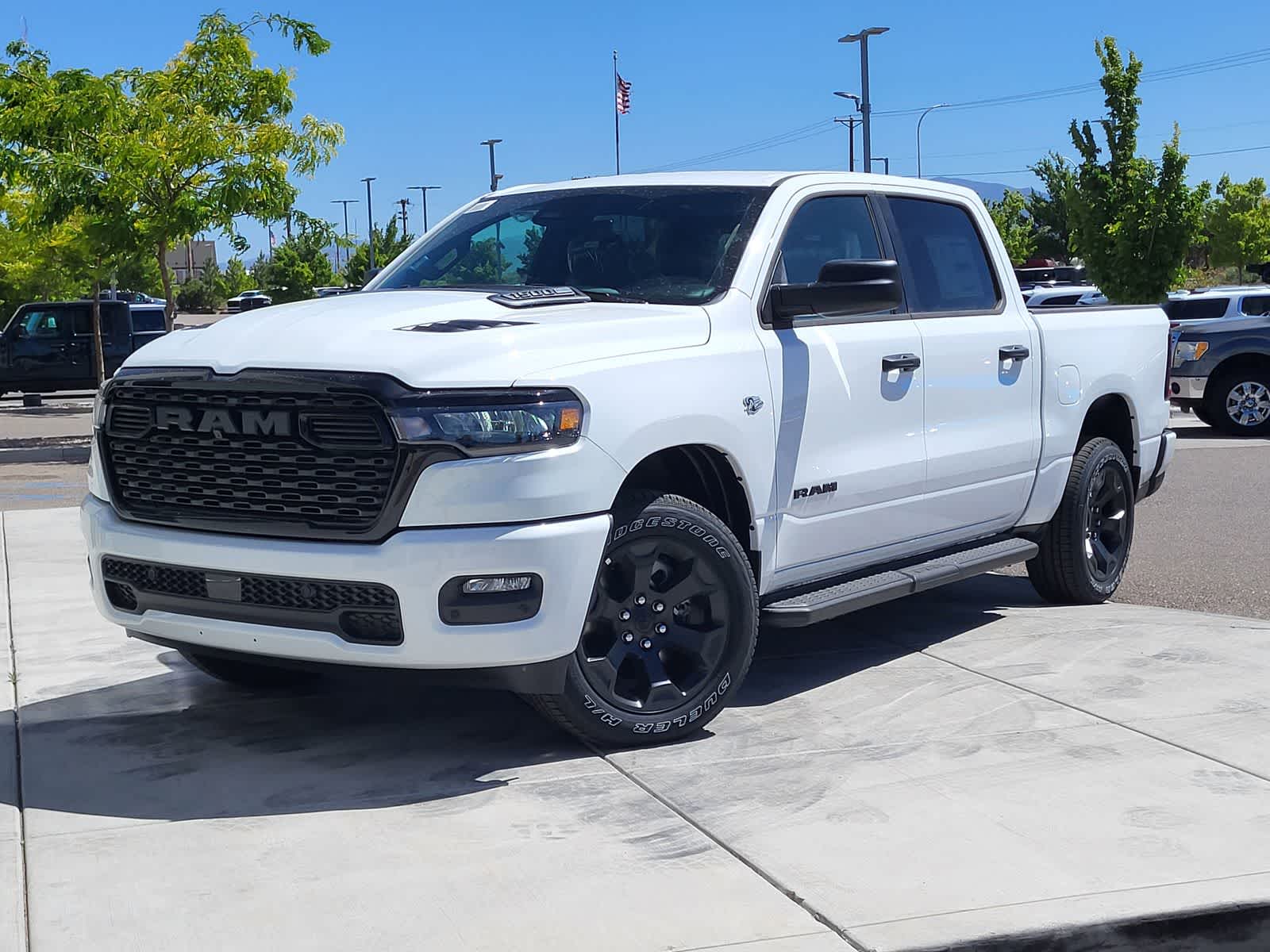 2026 RAM 1500 Express 4x4 Crew Cab 5'7's photo