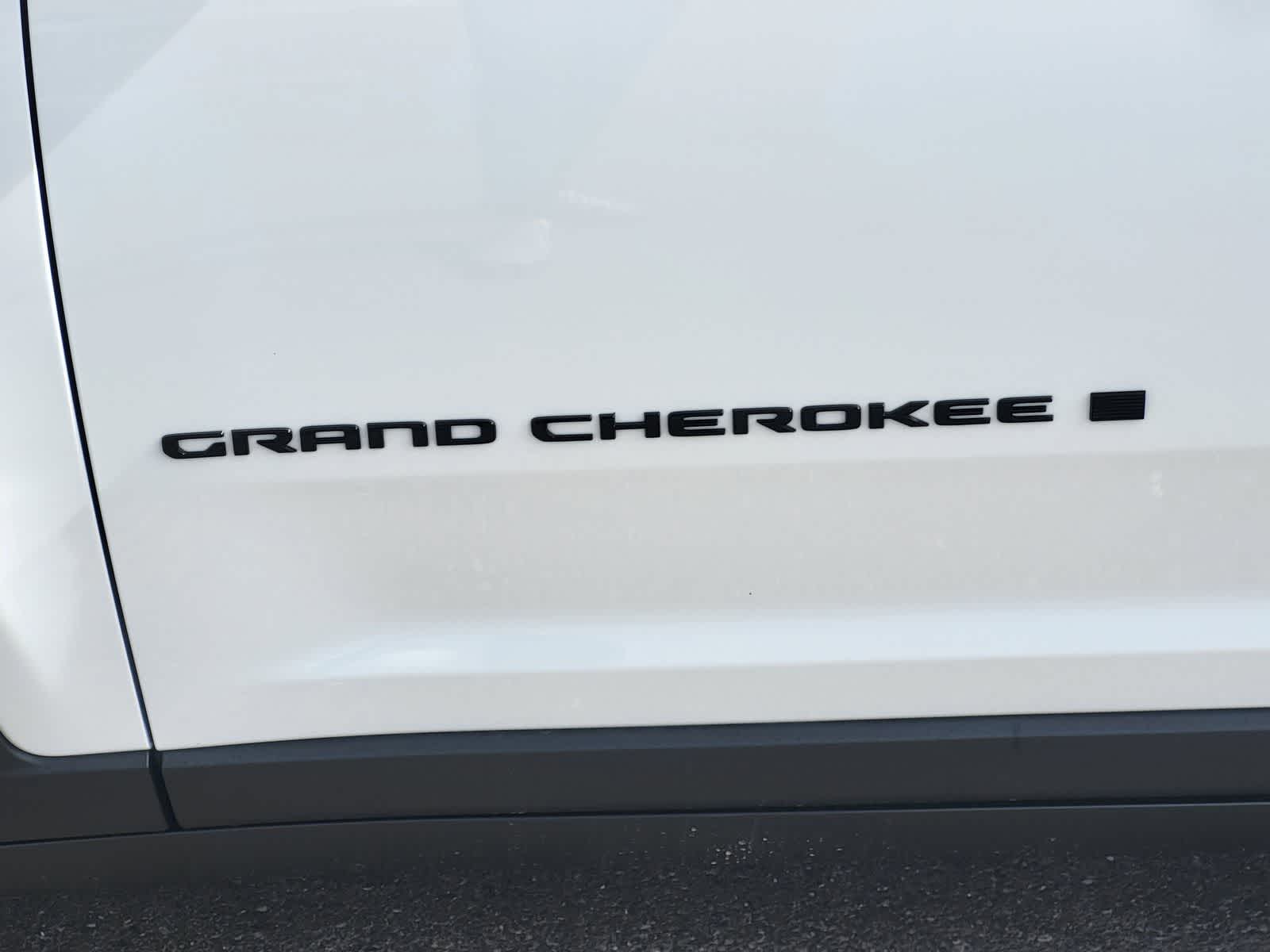 Thumbnail: 2026 Jeep Grand Cherokee - 9