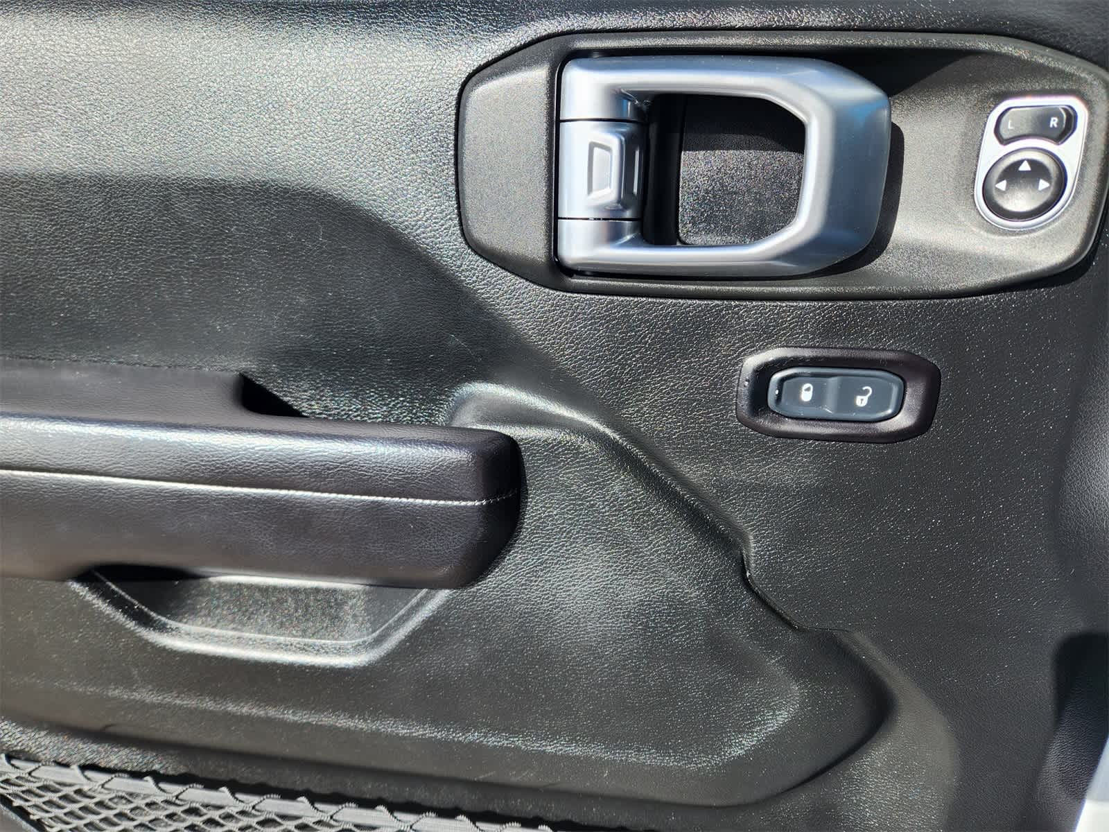 Thumbnail: 2020 Jeep Wrangler - 13