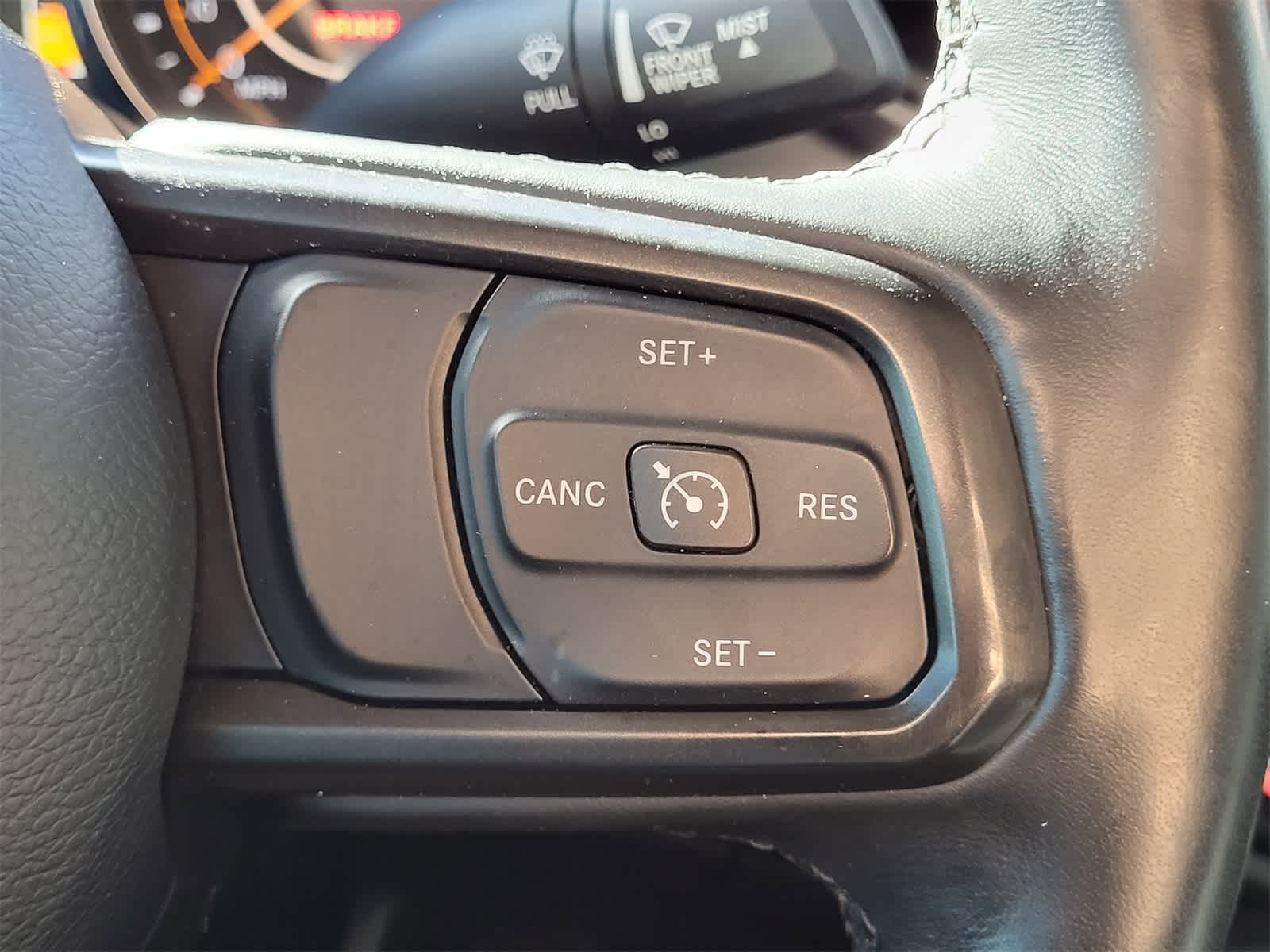 Thumbnail: 2021 Jeep Gladiator - 18