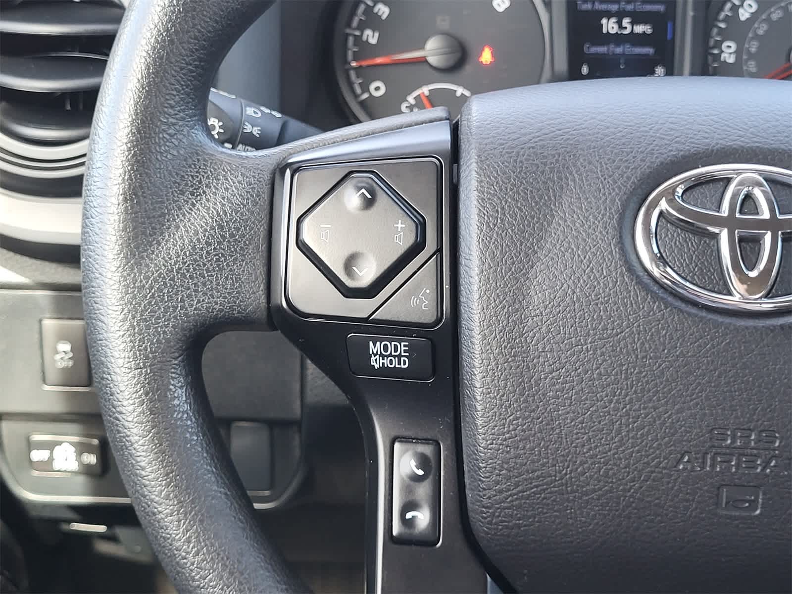 Thumbnail: 2022 Toyota Tacoma - 14