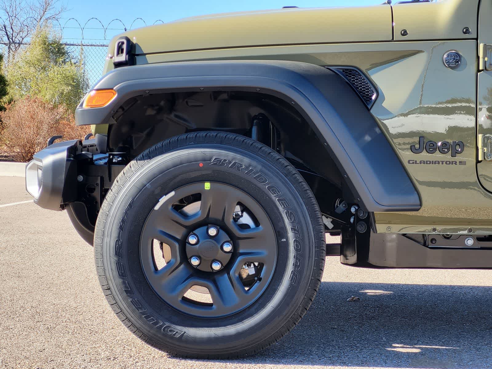 Thumbnail: 2026 Jeep Gladiator - 6