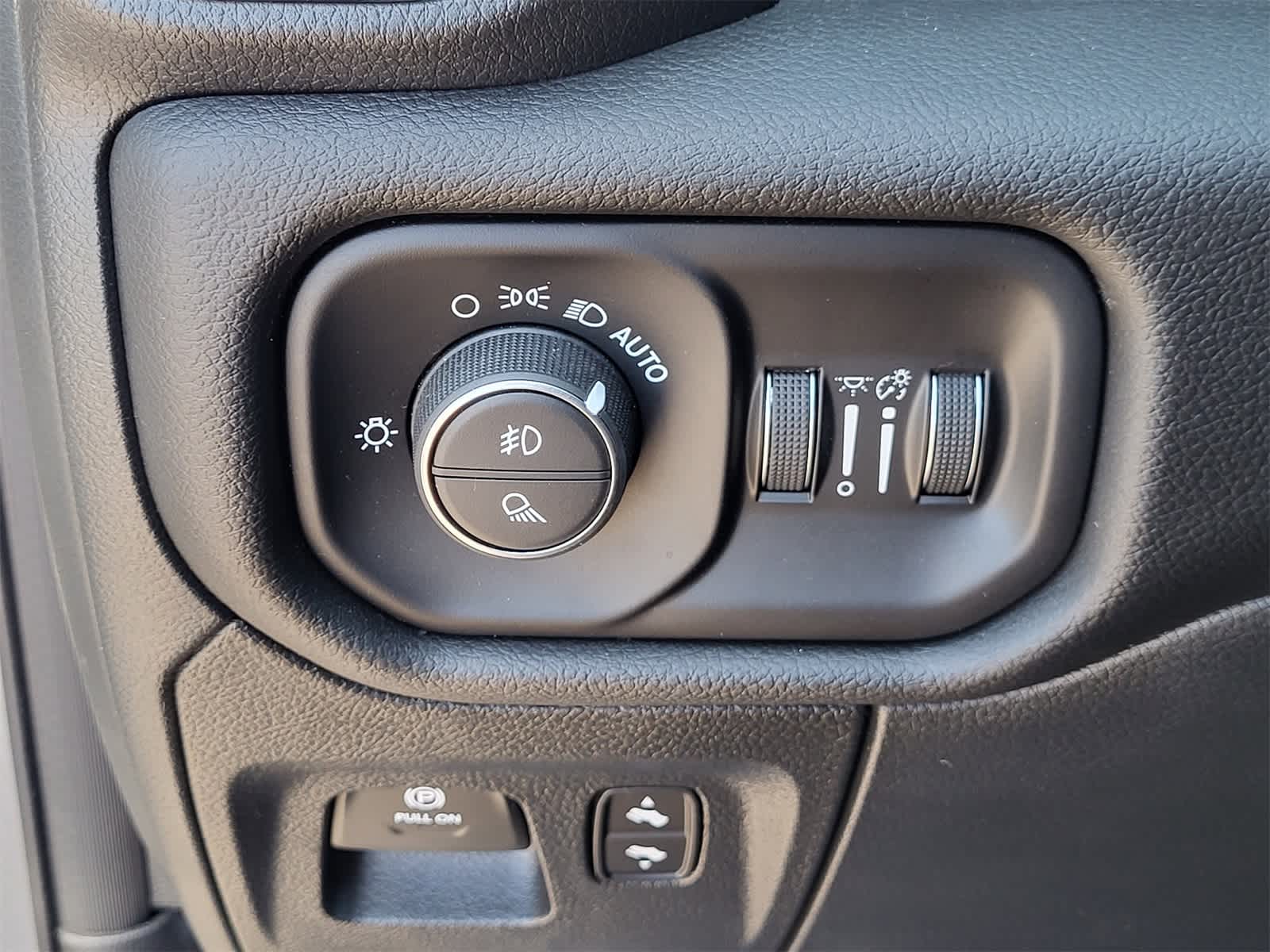 Thumbnail: 2025 RAM 1500 - 15