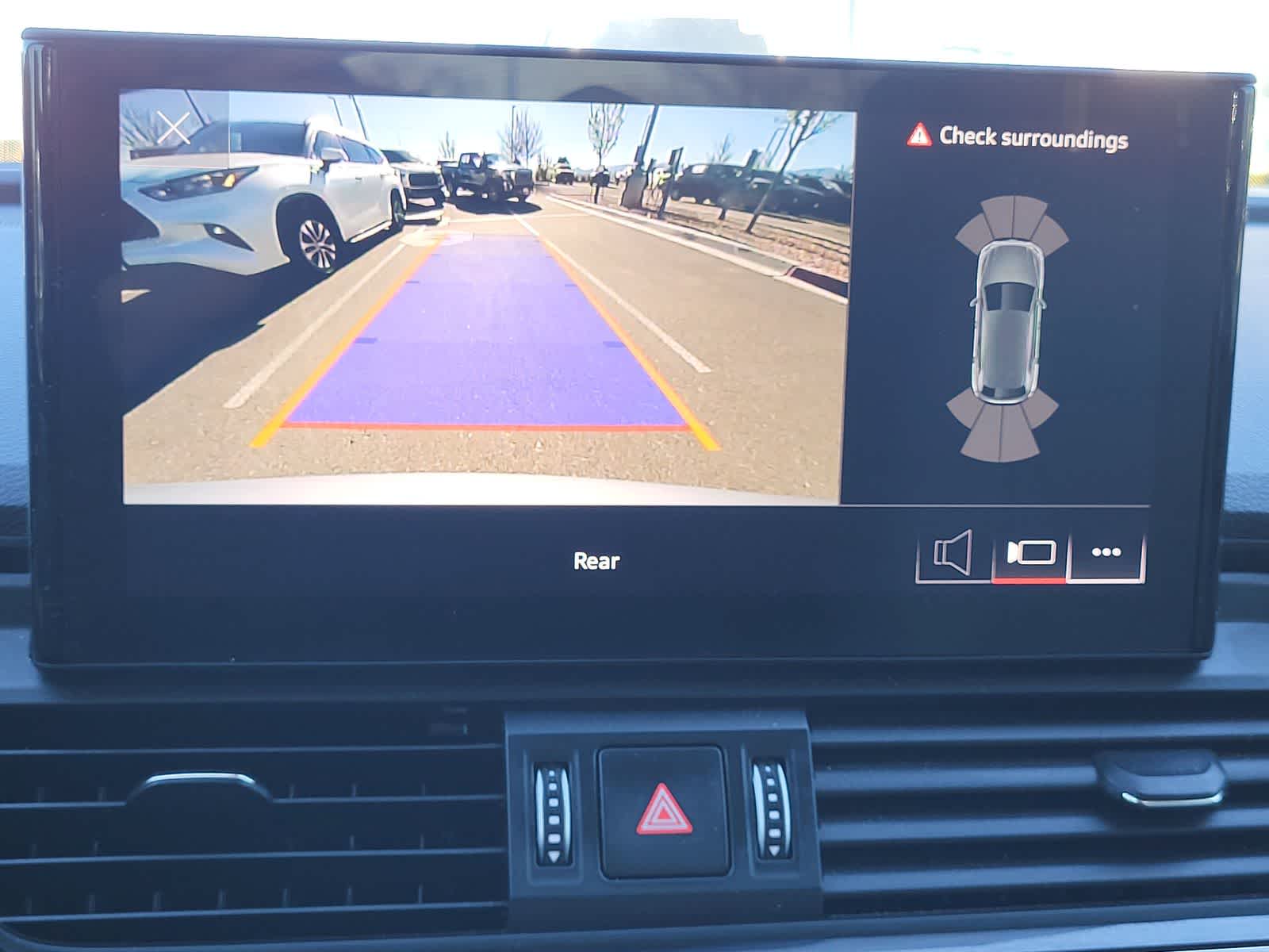 Thumbnail: 2022 Audi Q5 - 22