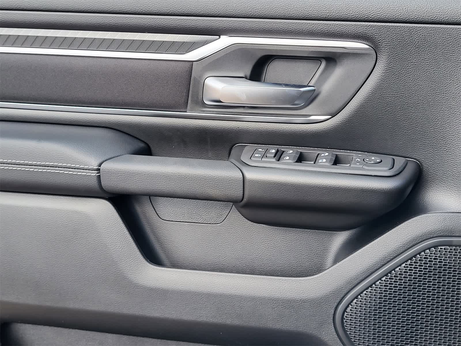 Thumbnail: 2026 RAM 1500 - 17