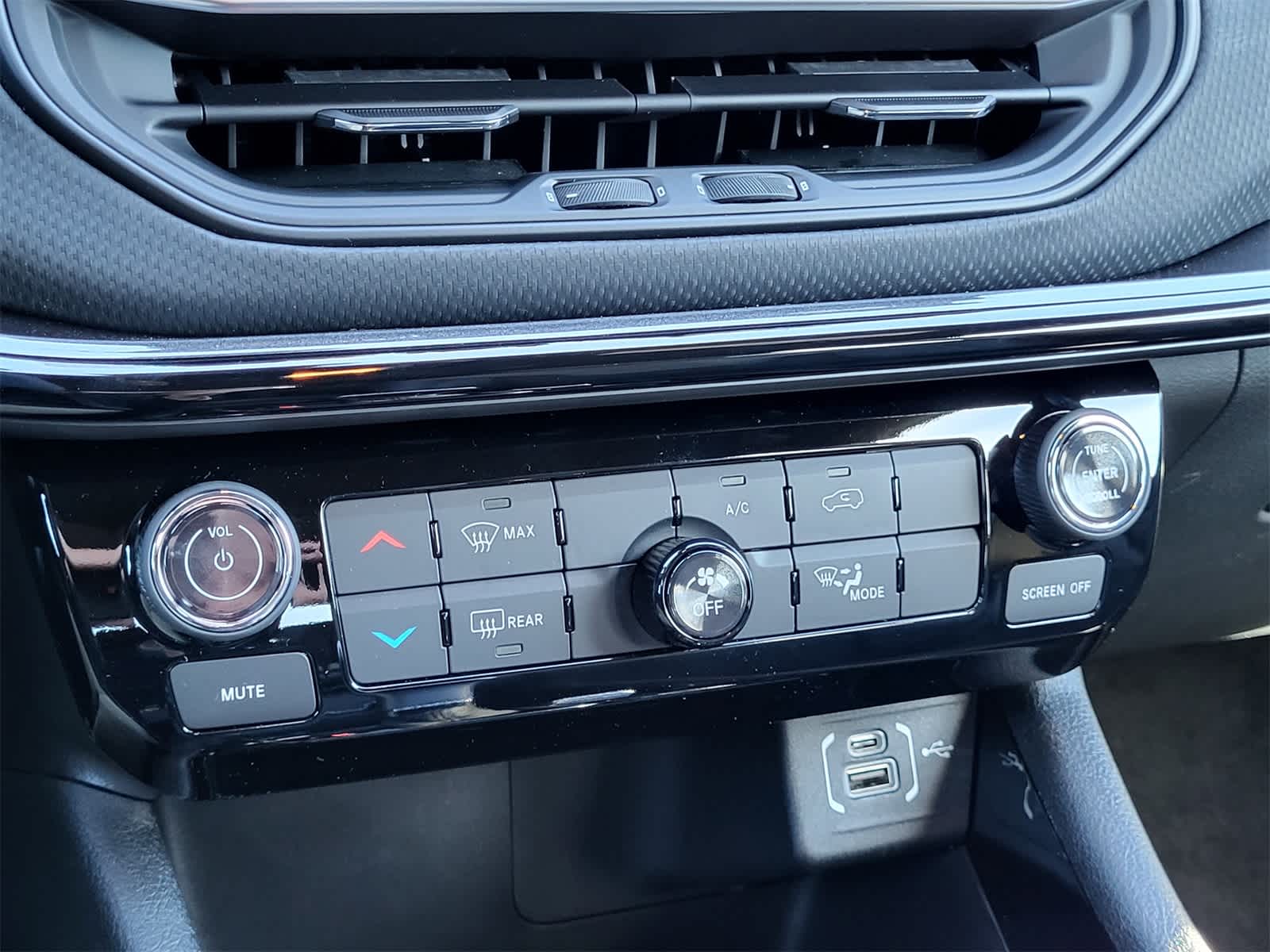 Thumbnail: 2026 Jeep Compass - 13