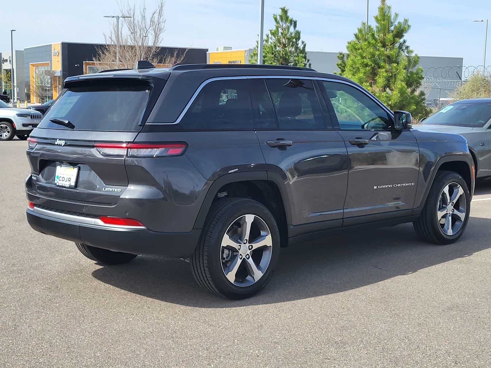 Thumbnail: 2026 Jeep Grand Cherokee - 4