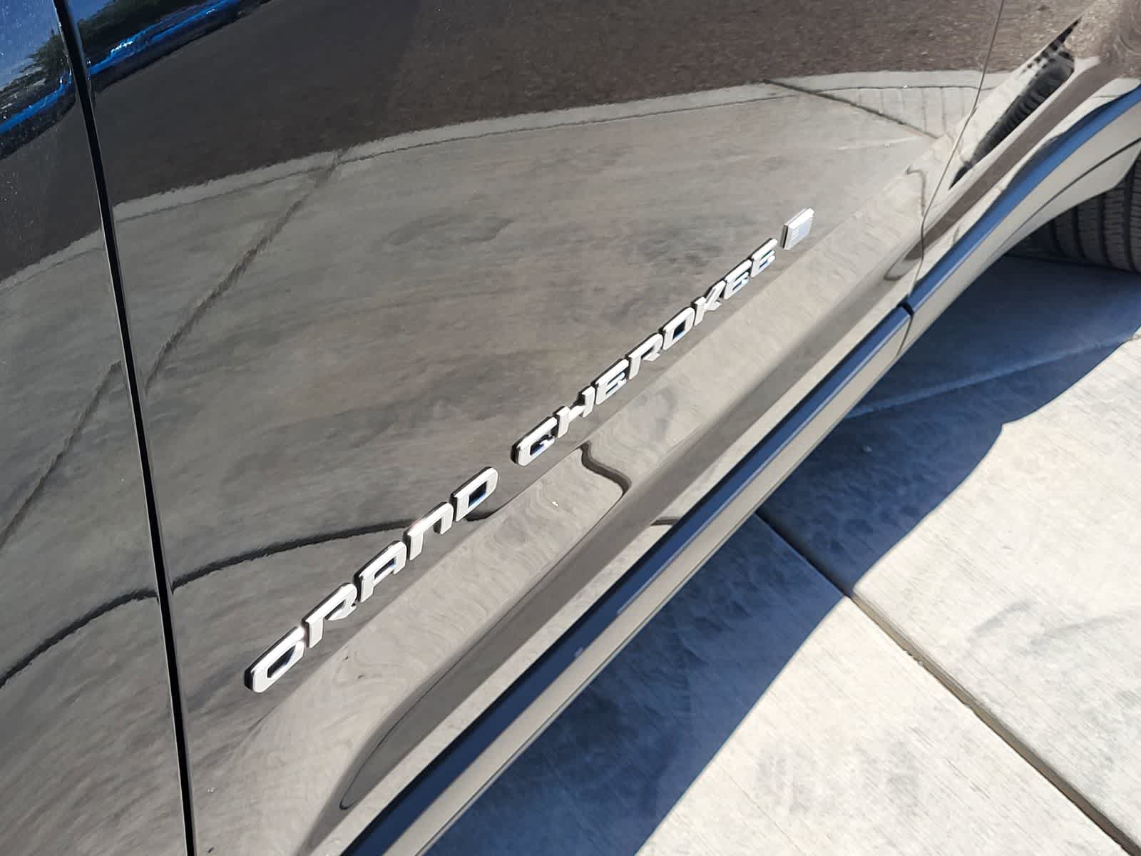 Thumbnail: 2026 Jeep Grand Cherokee L - 8