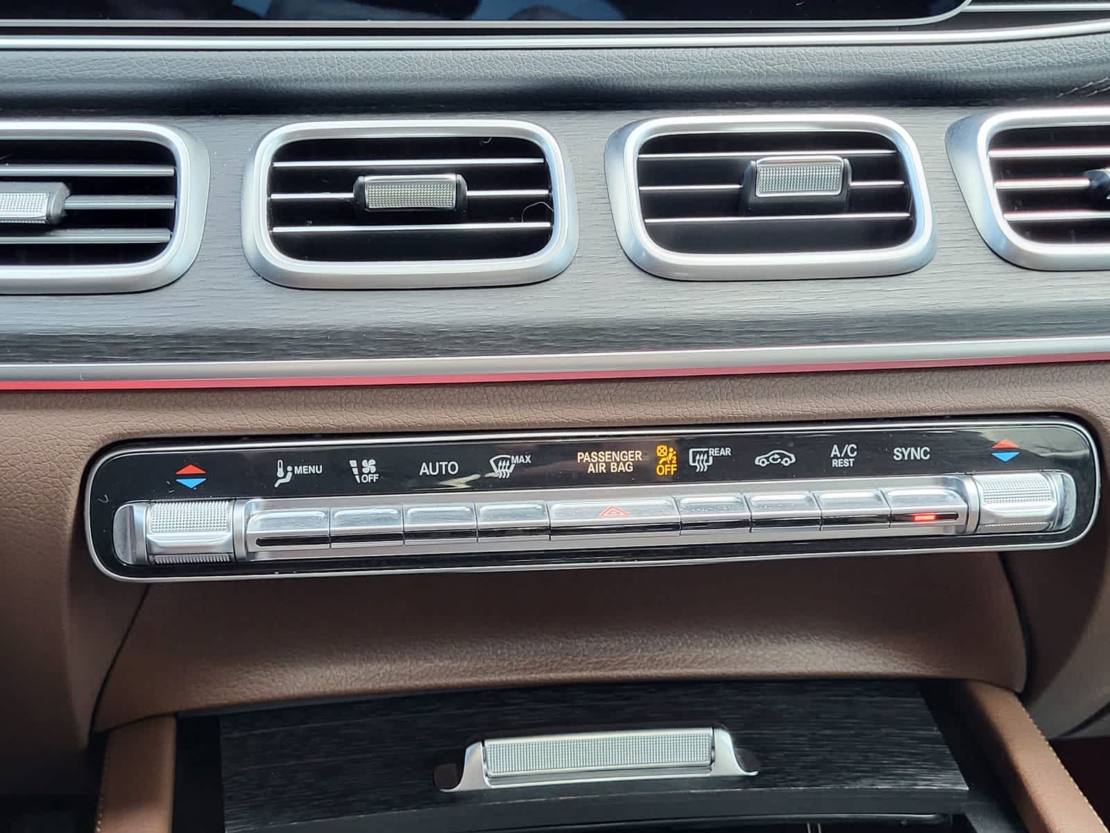 Thumbnail: 2024 Mercedes-Benz GLS - 21