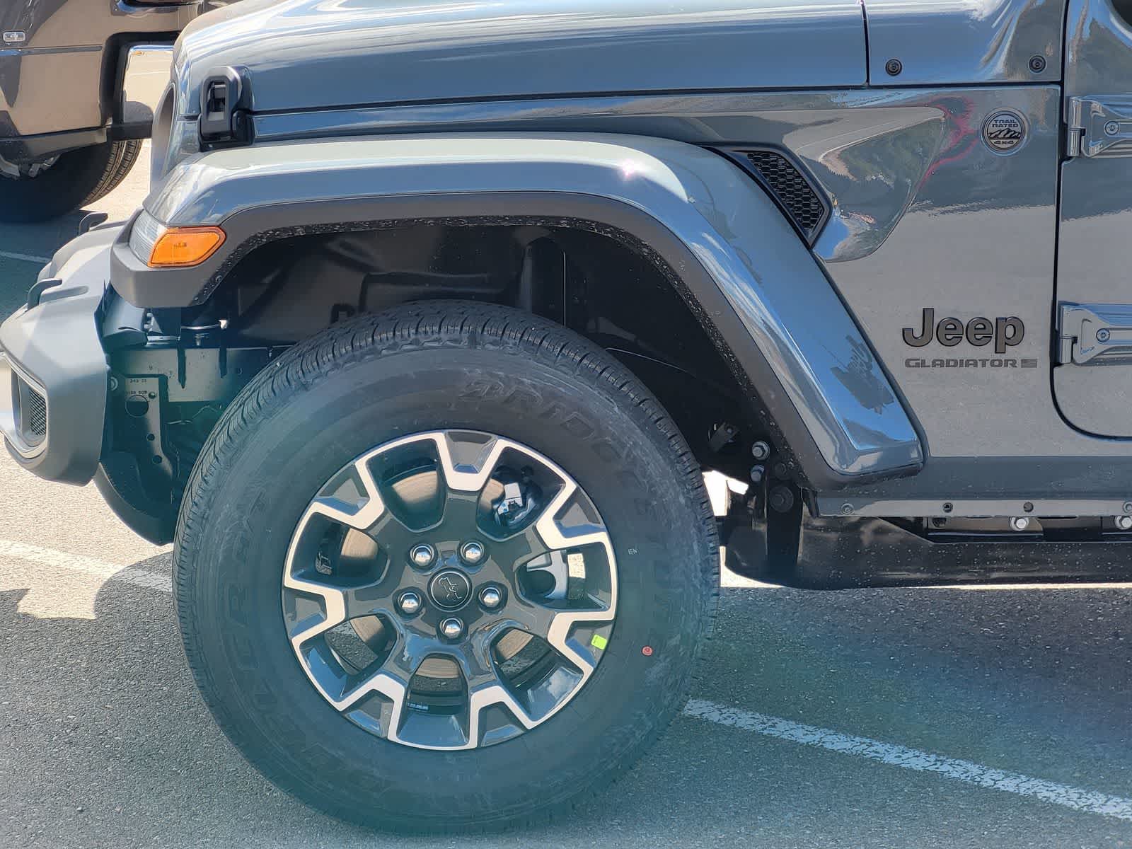 Thumbnail: 2026 Jeep Gladiator - 6